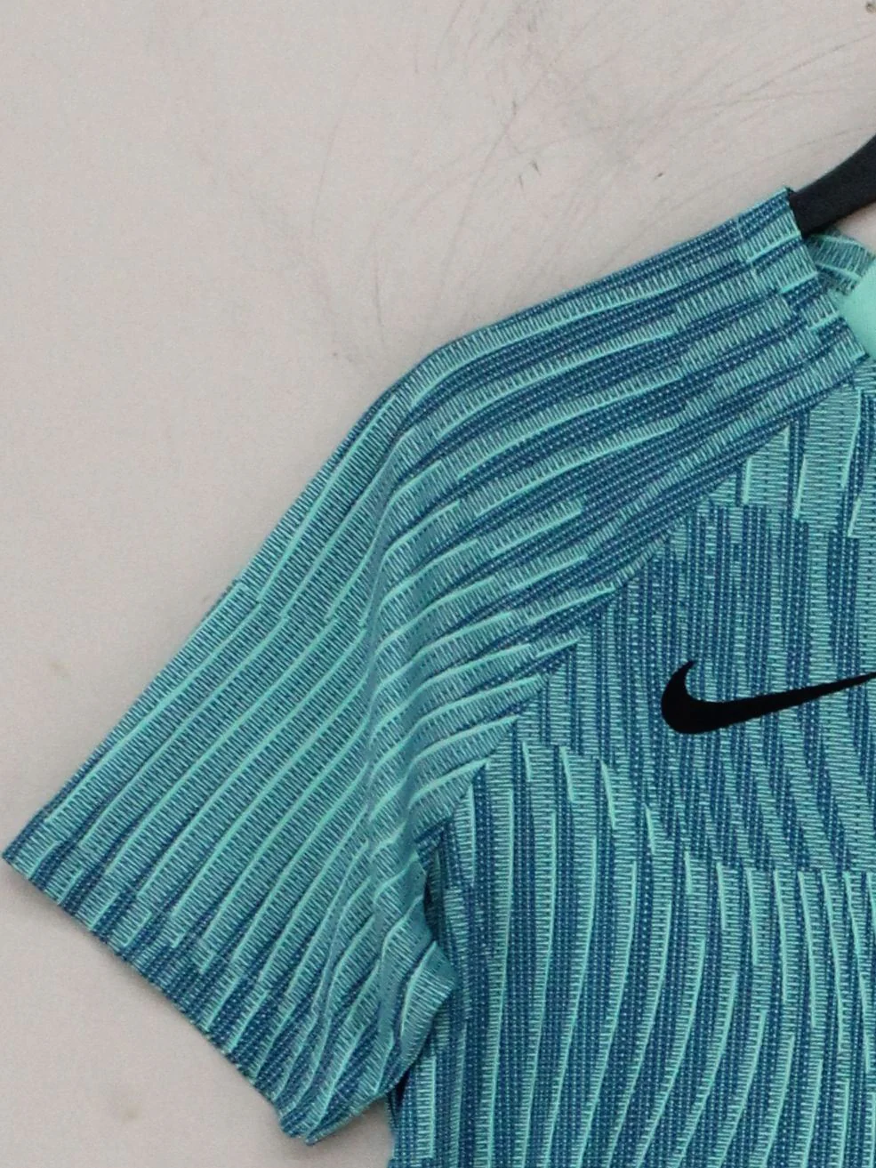 Nike Men's T-Shirt M Blue Graphic 100% Polyester Crew Neck Basic - Image 4