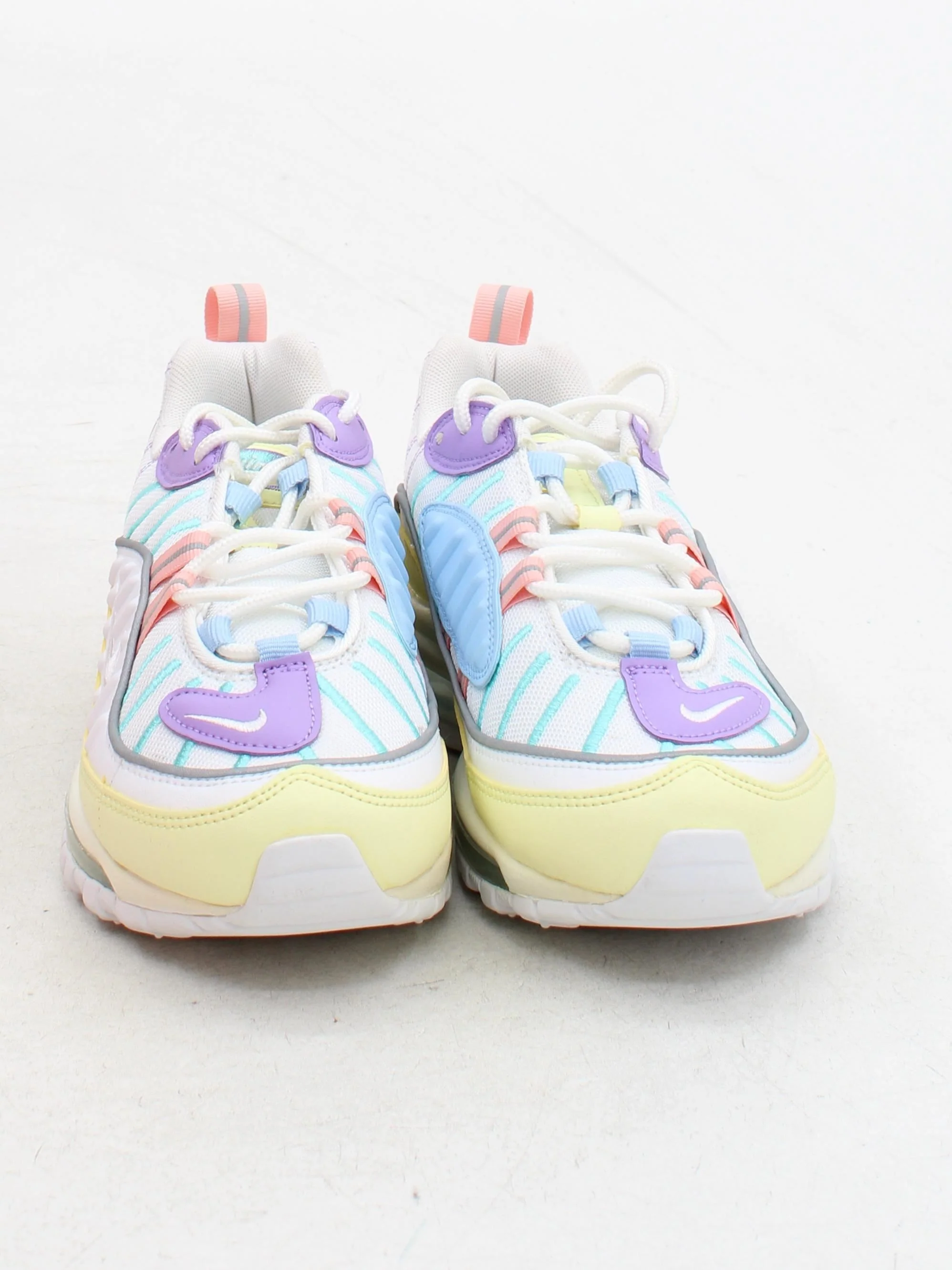 Nike Women's Trainers AH00-300 UK5.5 EU39 US8 in White - Image 2