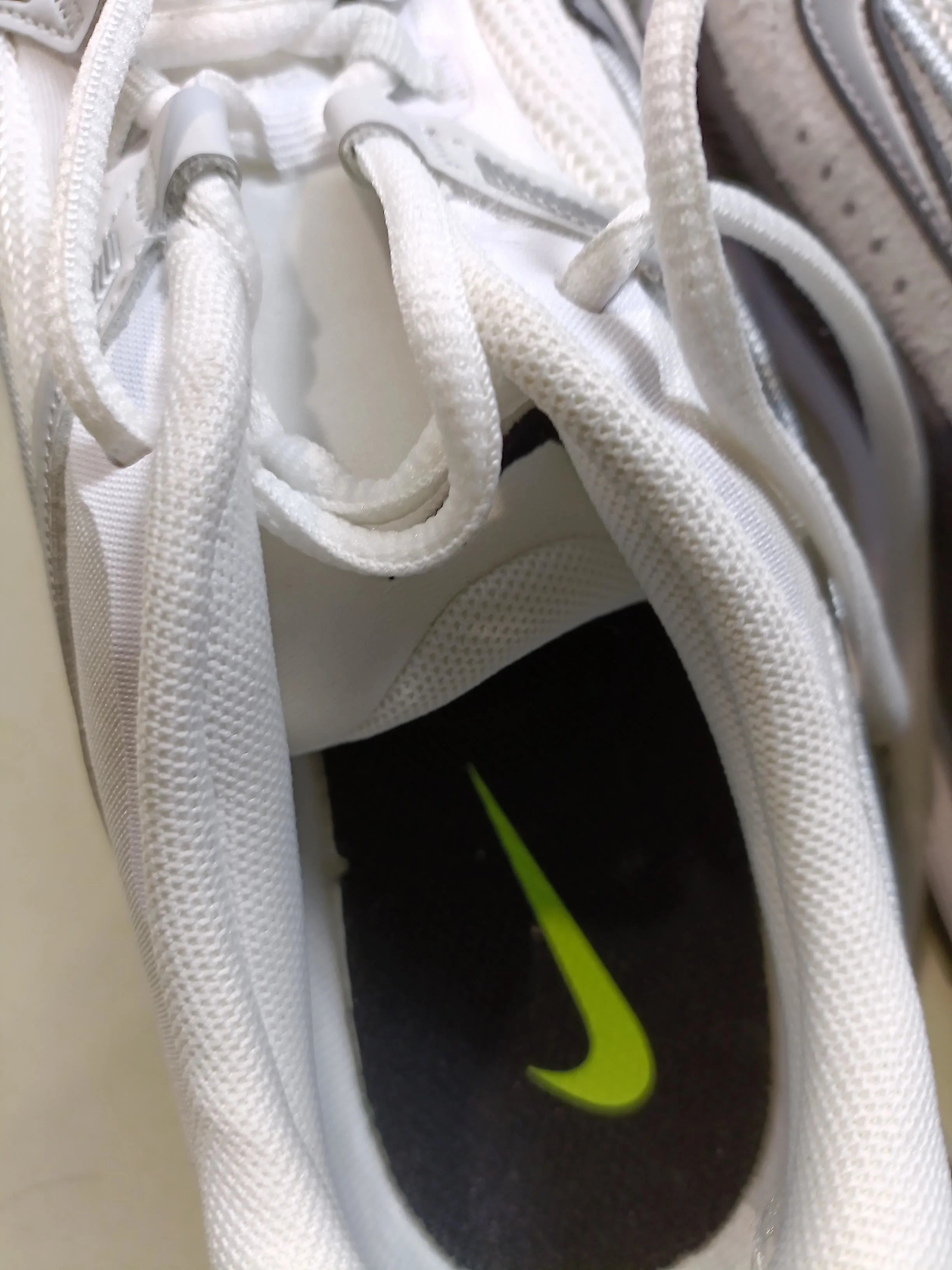 Nike Women's Trainers EU37.5 in White - Image 8