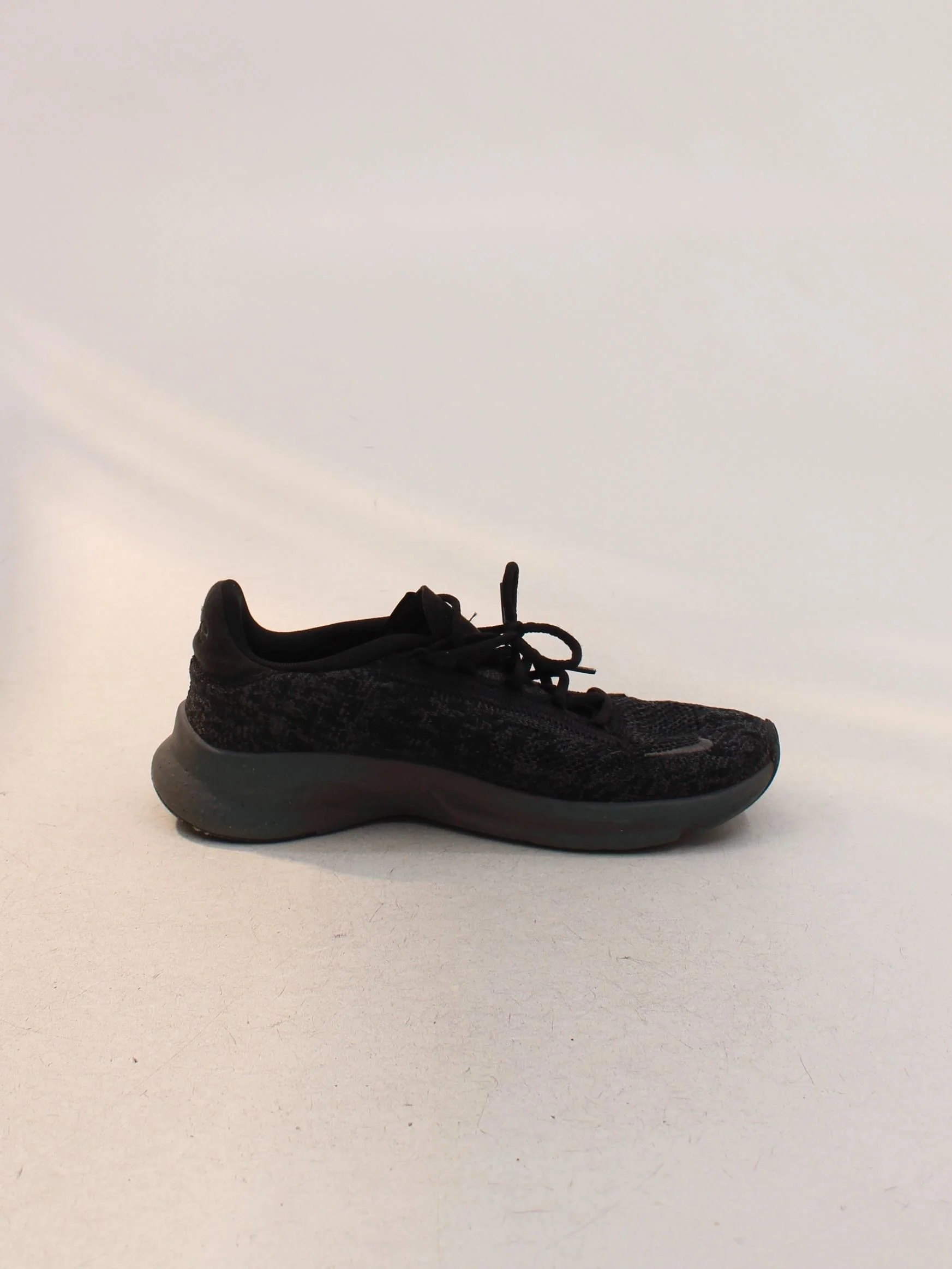 Nike Women's Trainers UK5.5 in Black - Image 5
