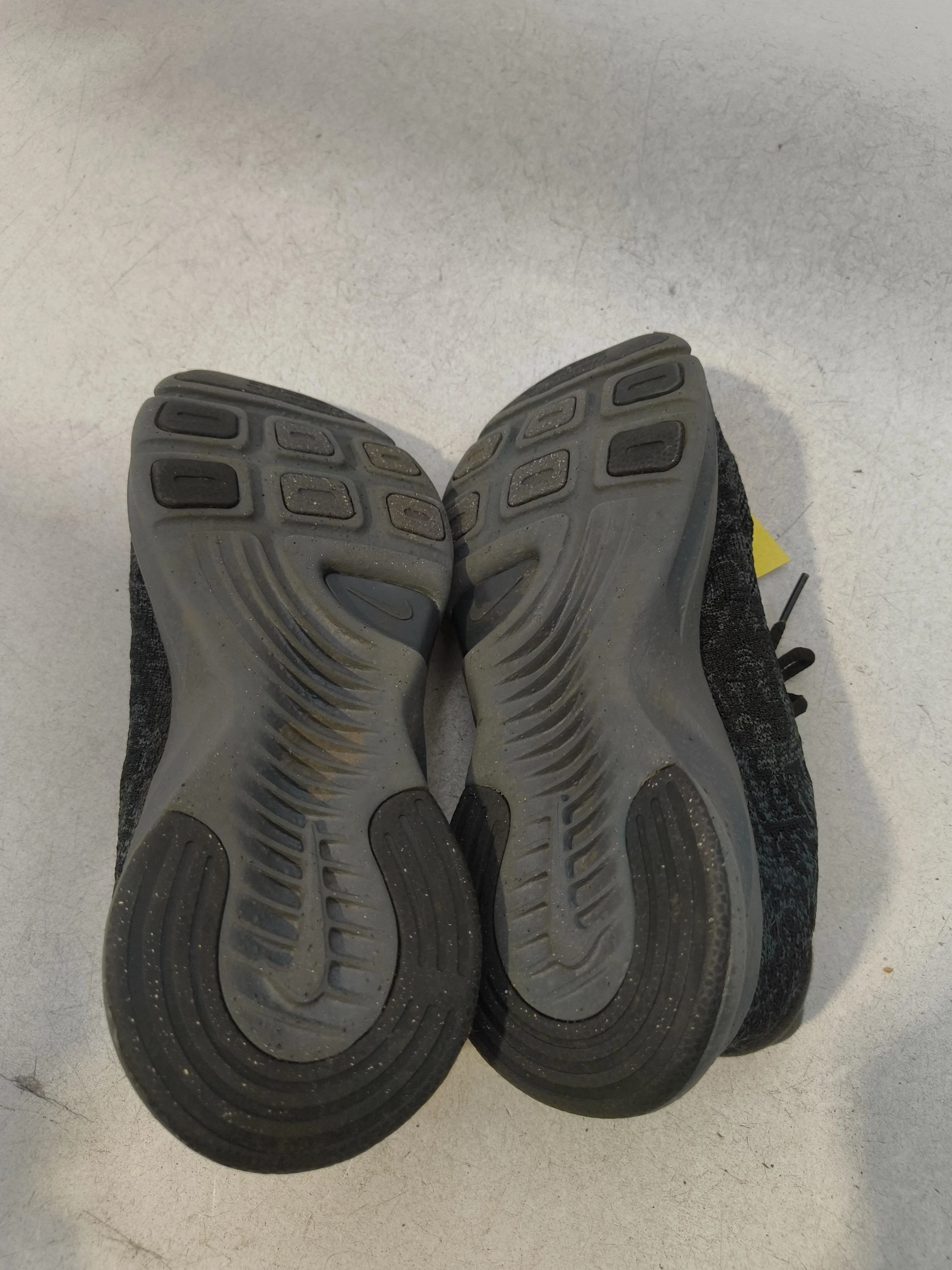 Nike Women's Trainers UK5.5 in Black - Image 7
