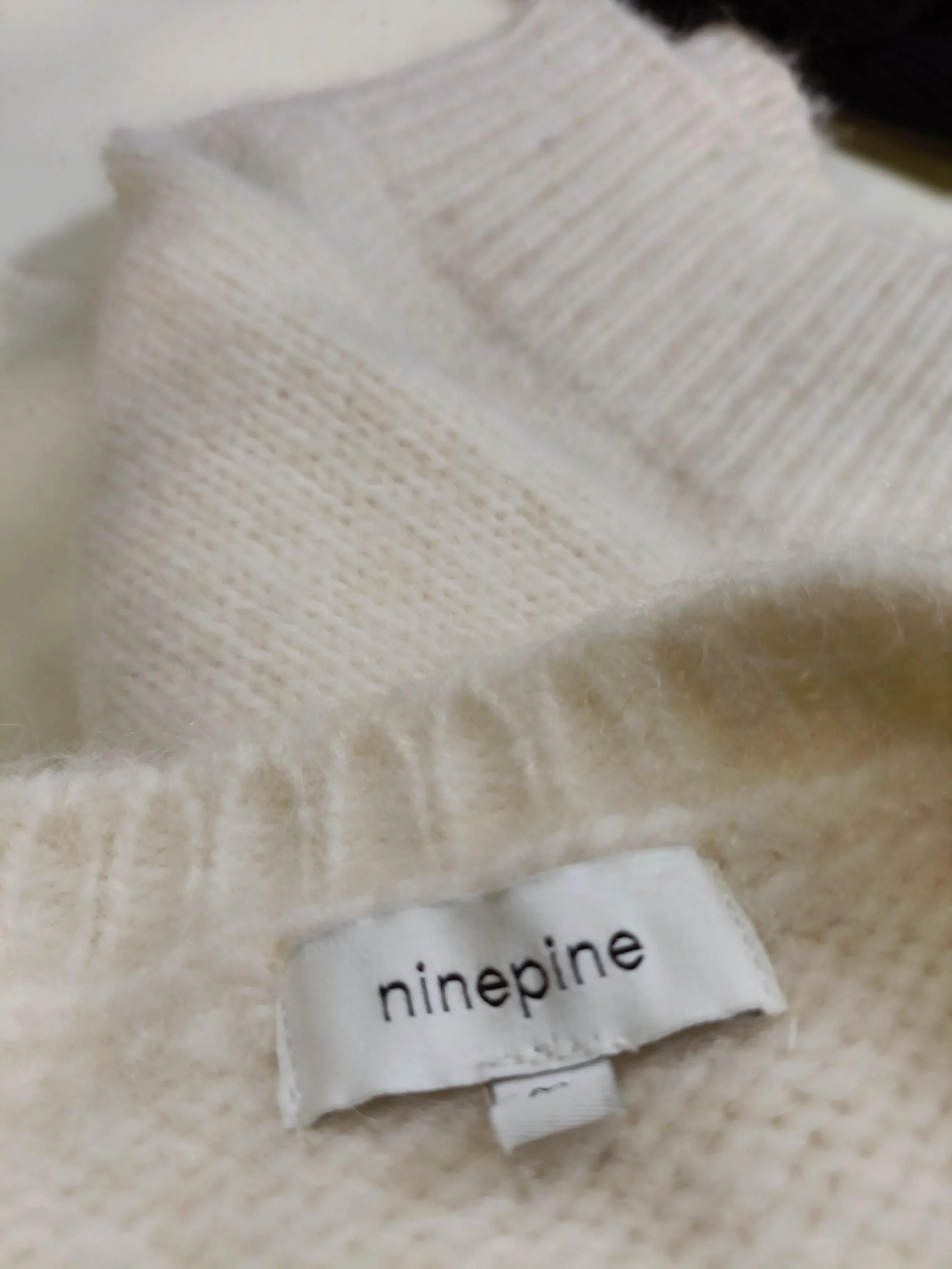 Ninepine Women's Jumper M Cream Polyester with Polyamide, Wool, Angora Pullover - Image 5