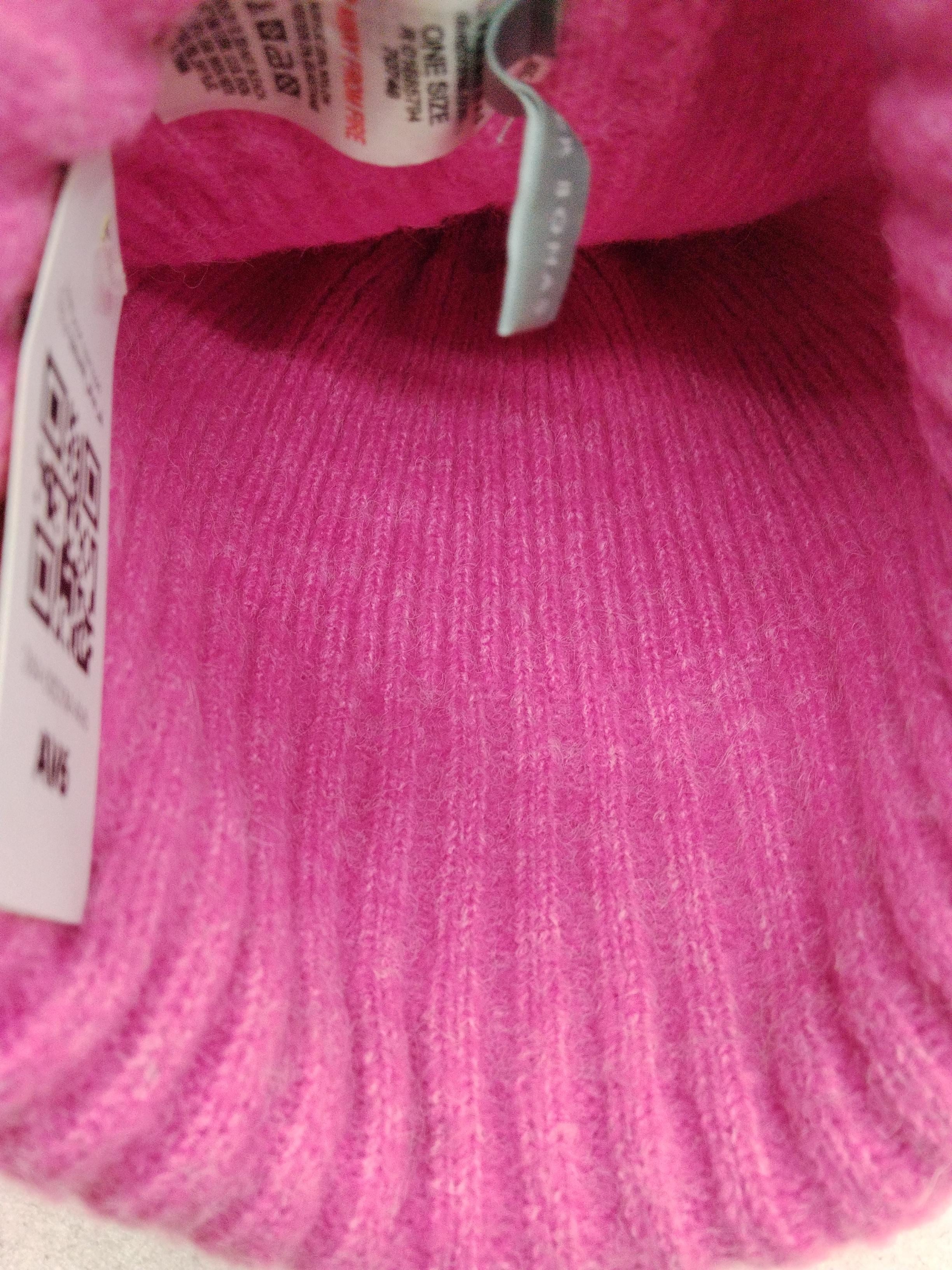 Oliver Bonas Men's Hat M Pink Acrylic with Nylon, Polyester, Elastane Beanie - Image 4