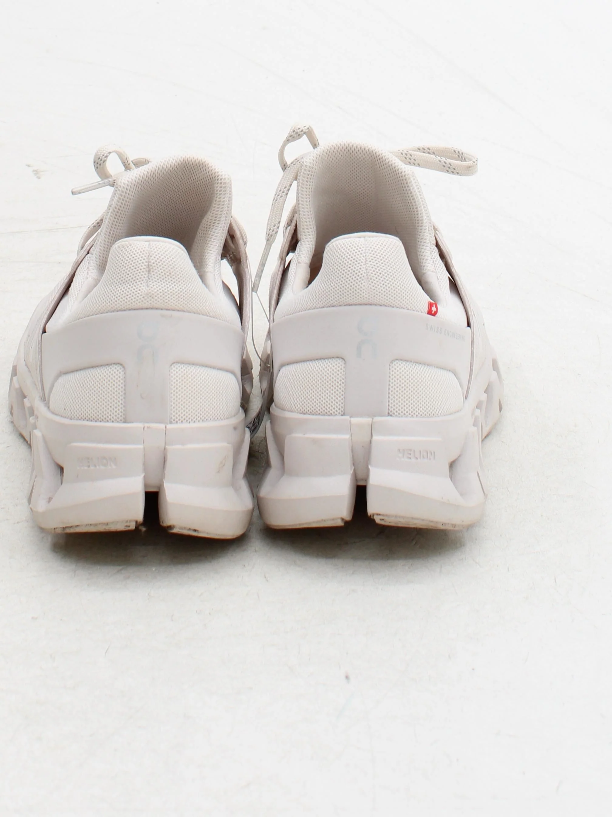 ON CLOUDSWIFT Women's Trainers EU39 in Cream - Image 3