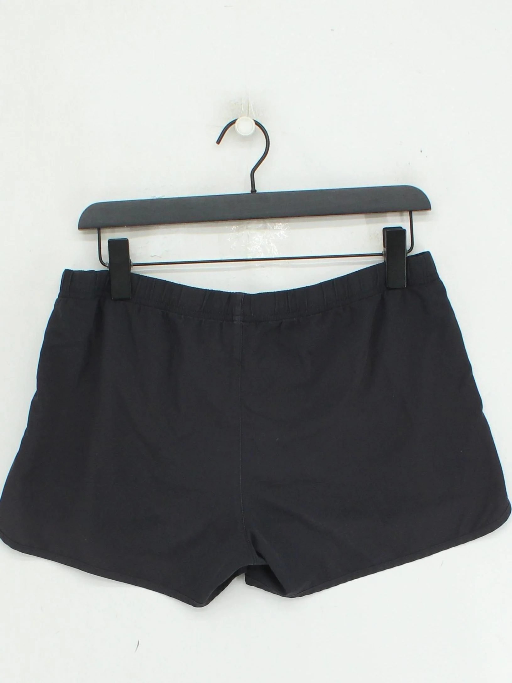 Patagonia Women's Shorts M Black 100% Polyester Sweat - Image 2