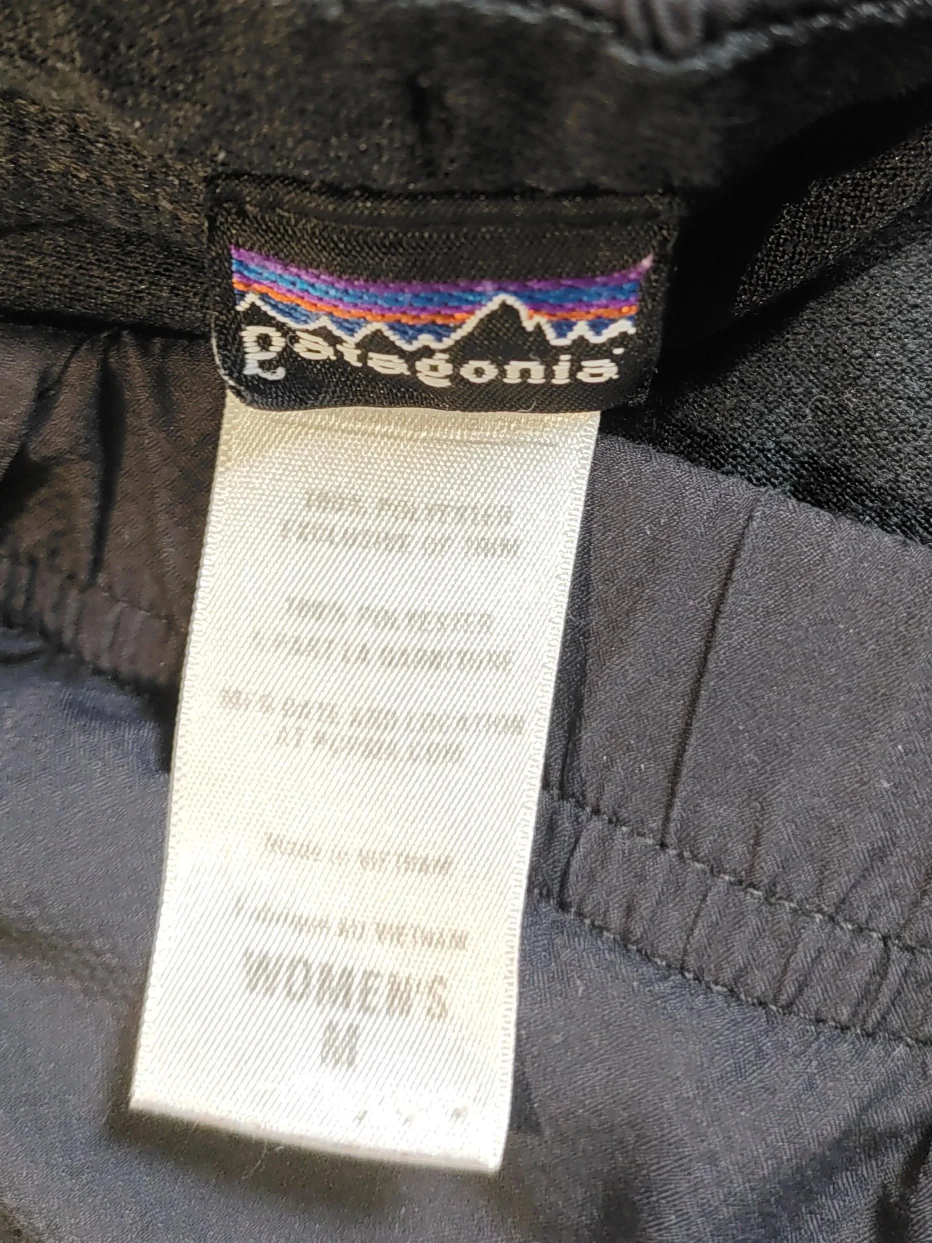 Patagonia Women's Shorts M Black 100% Polyester Sweat - Image 8