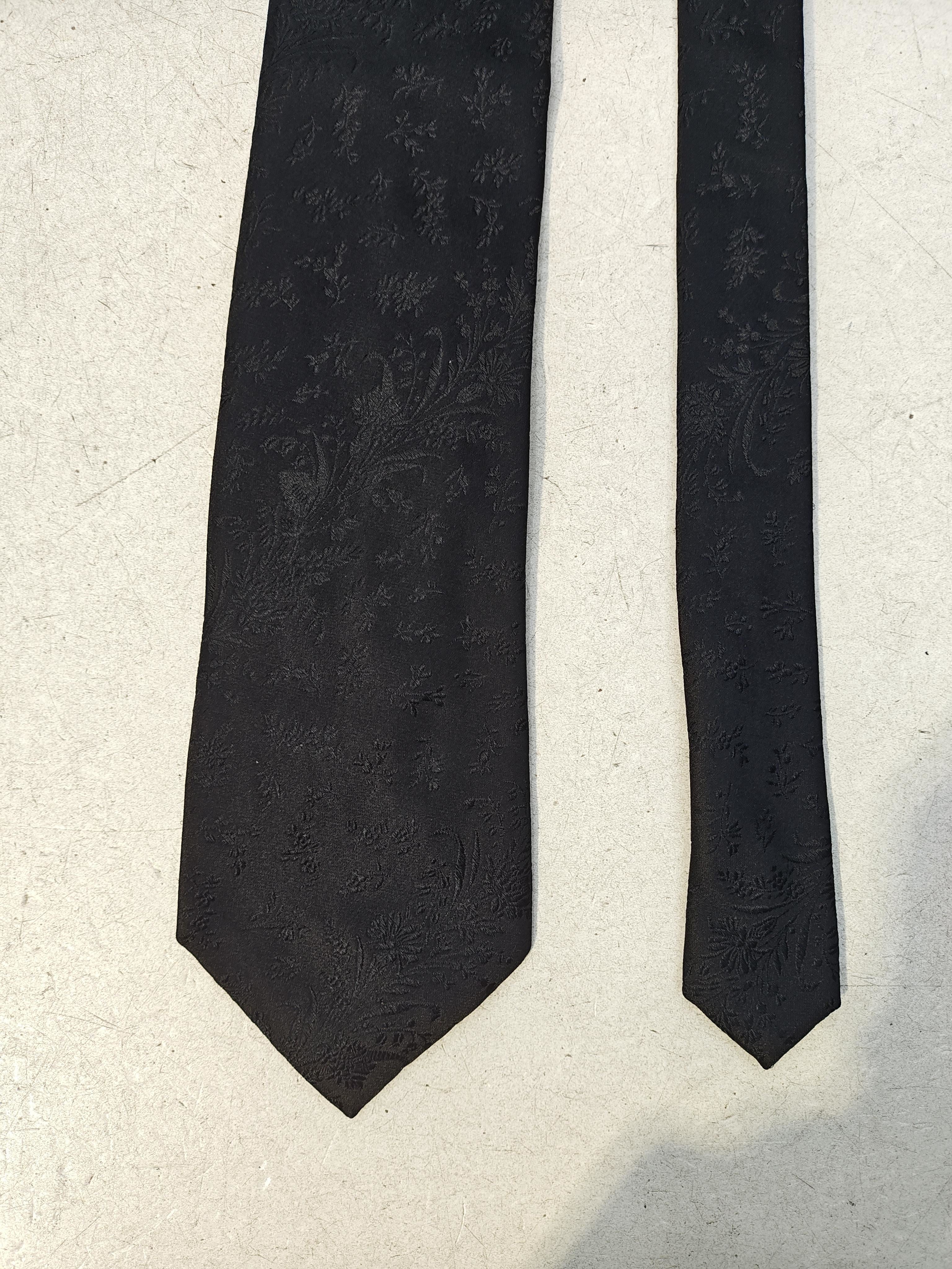 Paul Smith Men's Tie Black Floral 100% Silk - Image 3