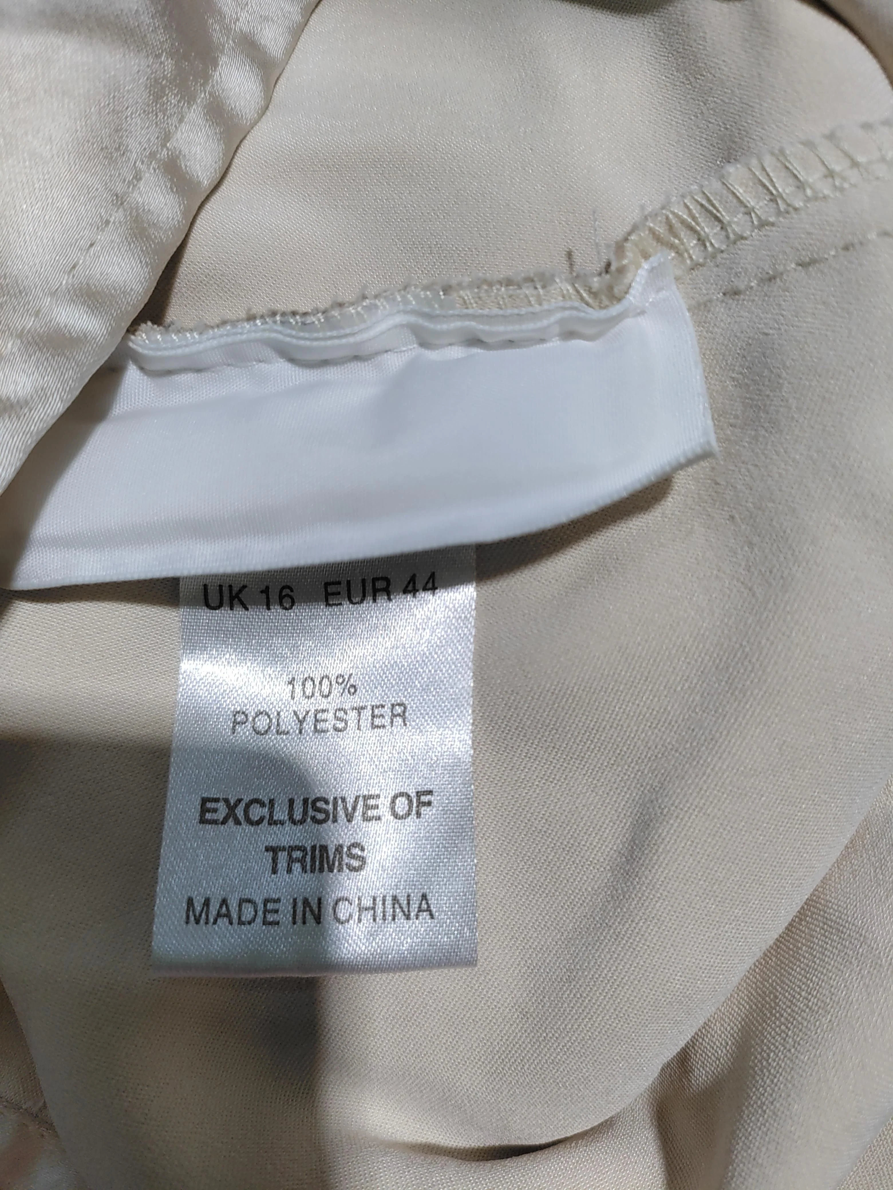 Pretty Lavish Women's Blouse UK 16 Cream 100% Polyester Long Sleeve V-Neck Basic - Image 6