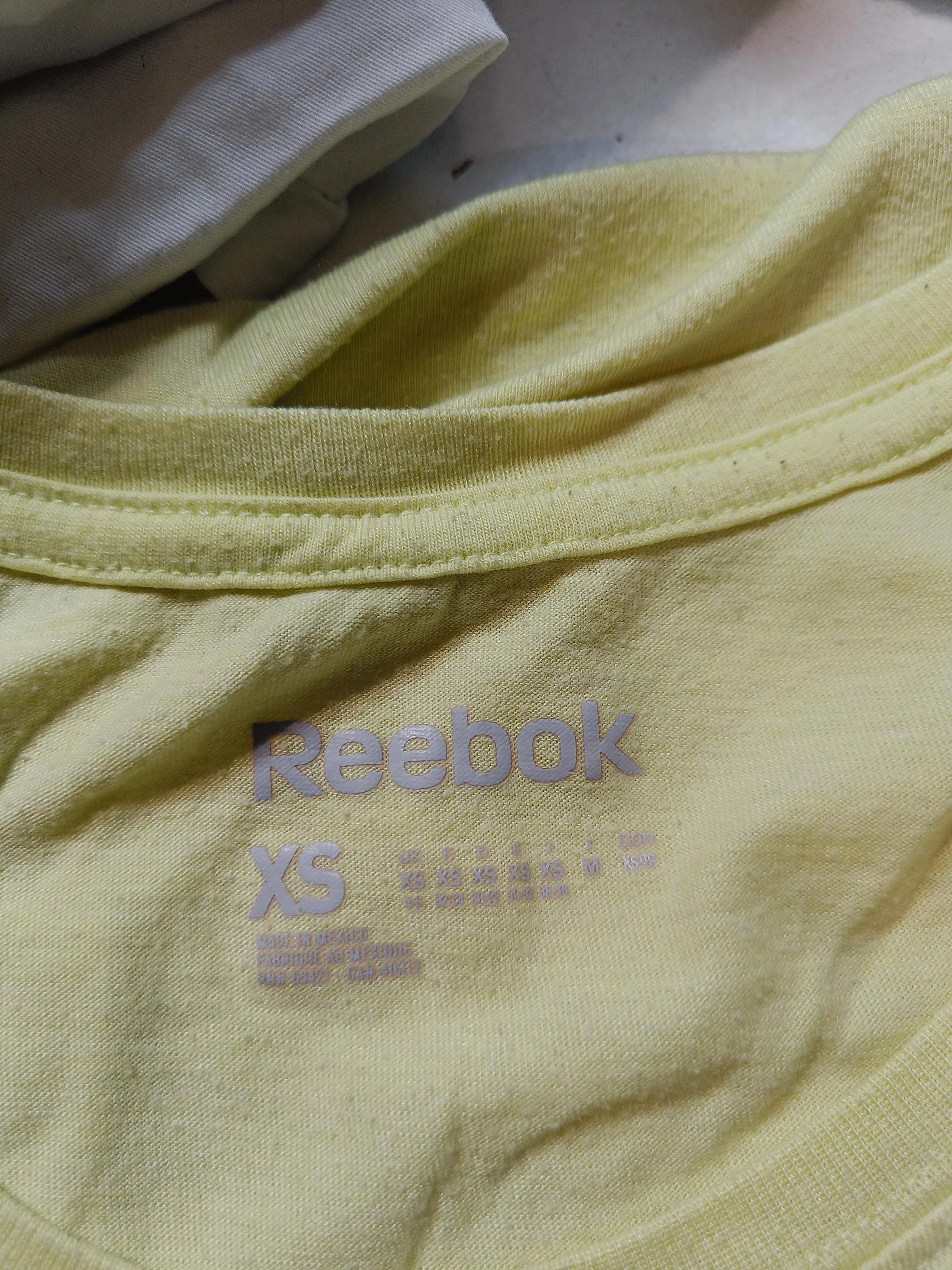Reebok Women's T-Shirt XS Yellow Graphic 100% Other Basic - Image 7