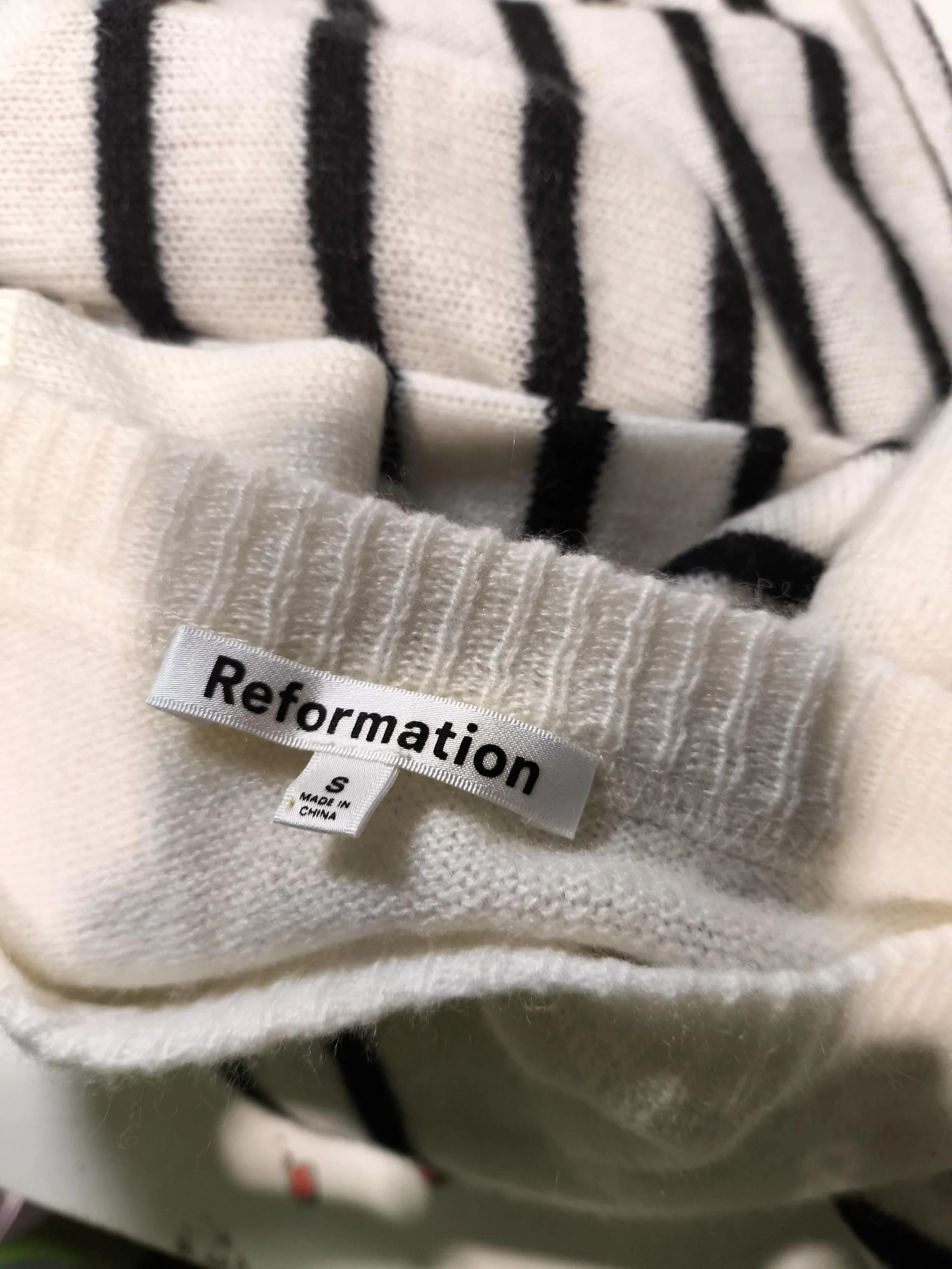 Reformation Women's Jumper S Cream Striped 100% Cashmere Crew Neck Pullover - Image 6