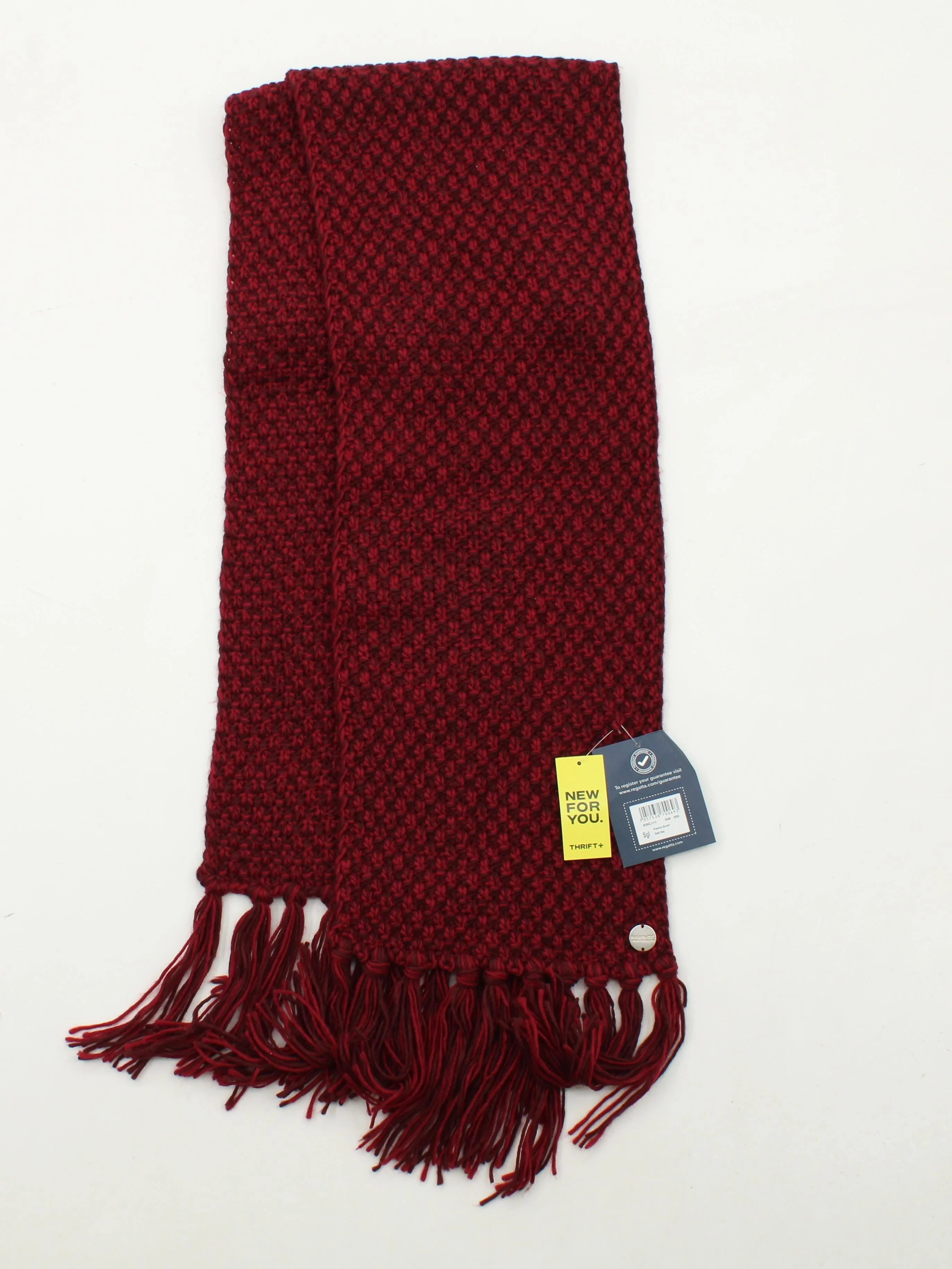 Regatta Men's Scarf Red 100% Acrylic Scarf - Image 2