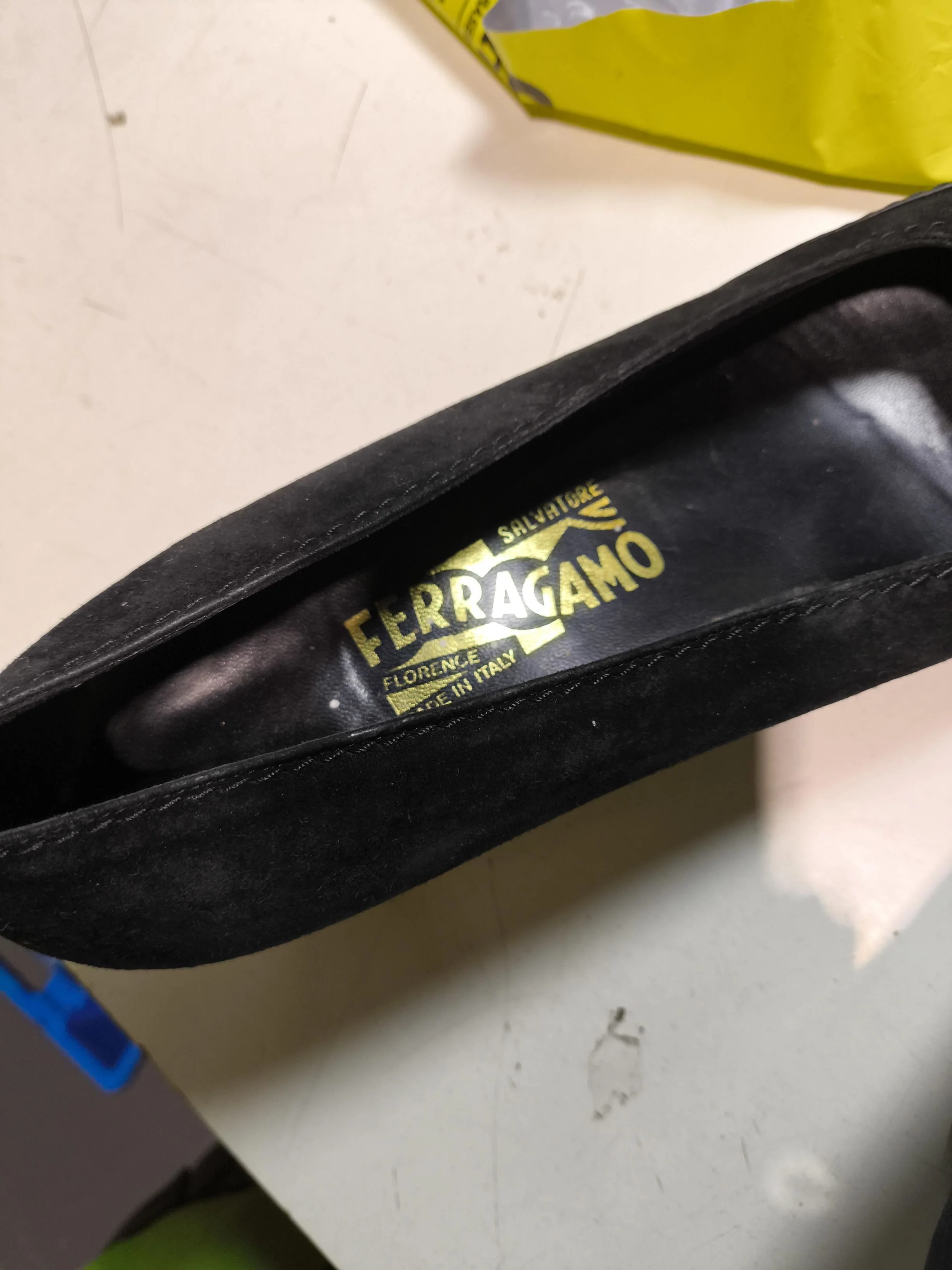 Salvatore Ferragamo Women's Heels UK 10.5 Black Leather with Suede Court - Image 9