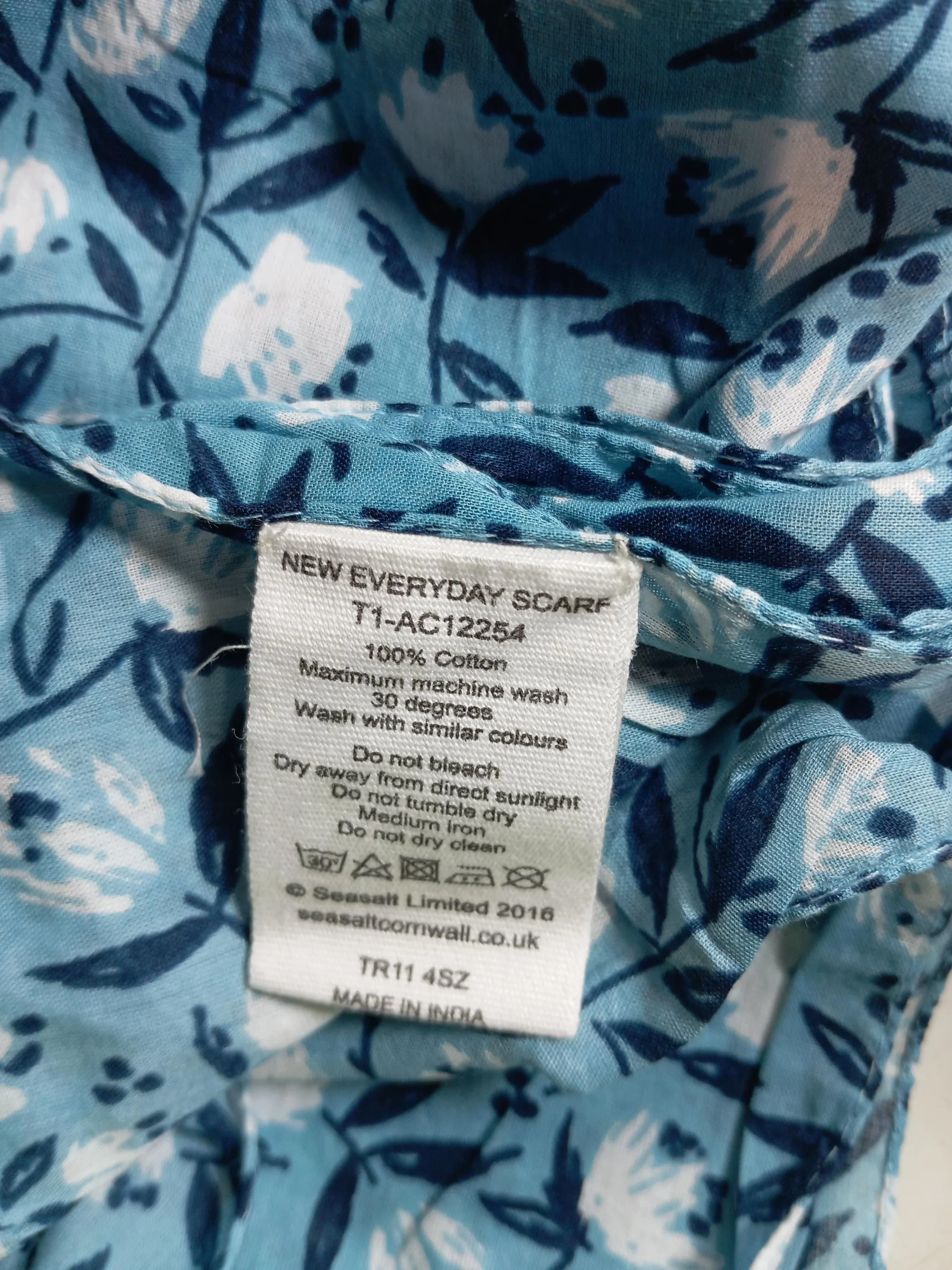 Seasalt Women's Scarf Blue Floral 100% Cotton Rectangle Scarf - Image 5