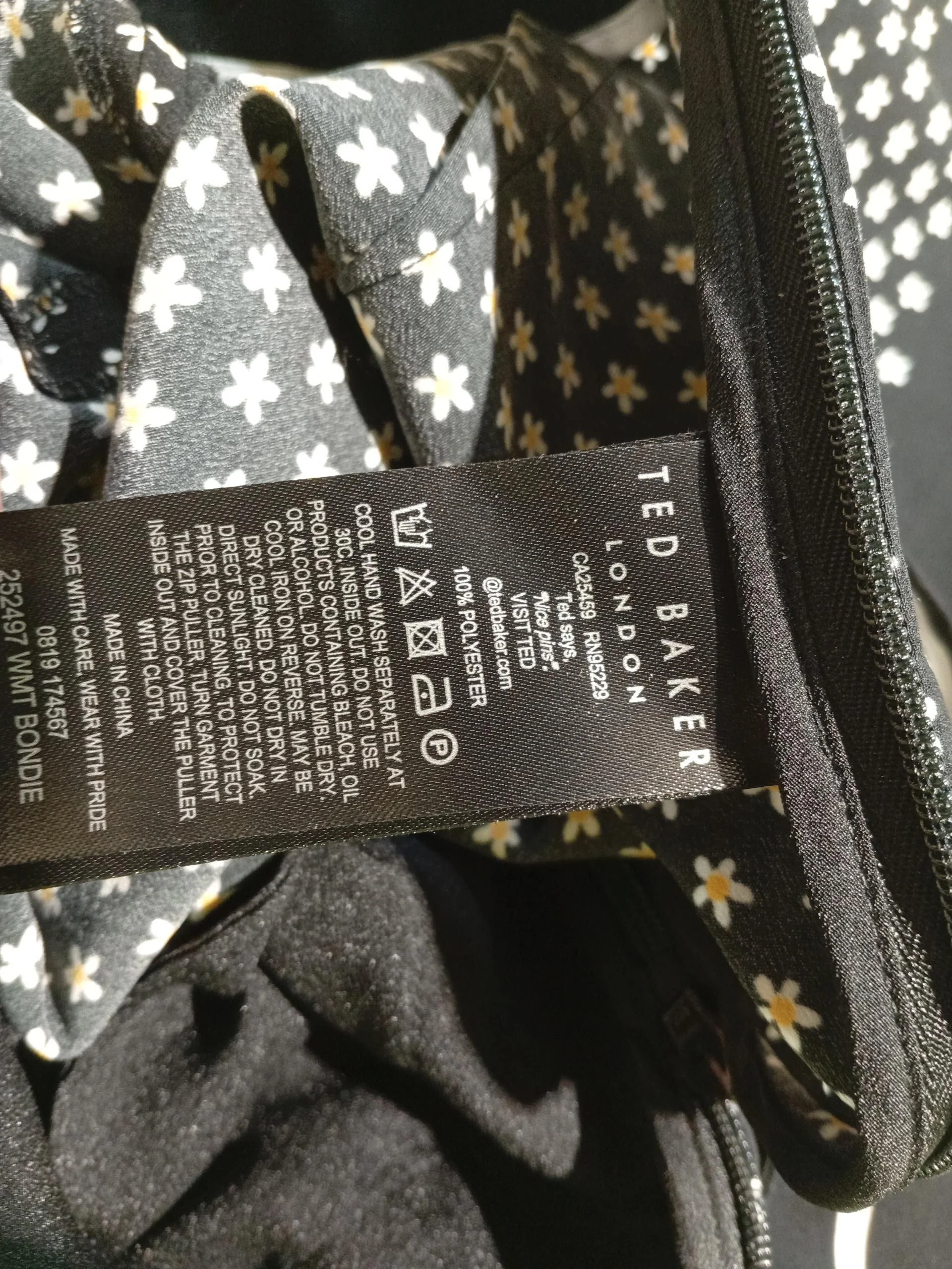 Ted Baker Women's Trousers UK 8 Black Floral 100% Polyester Wide-Leg Chino - Image 6