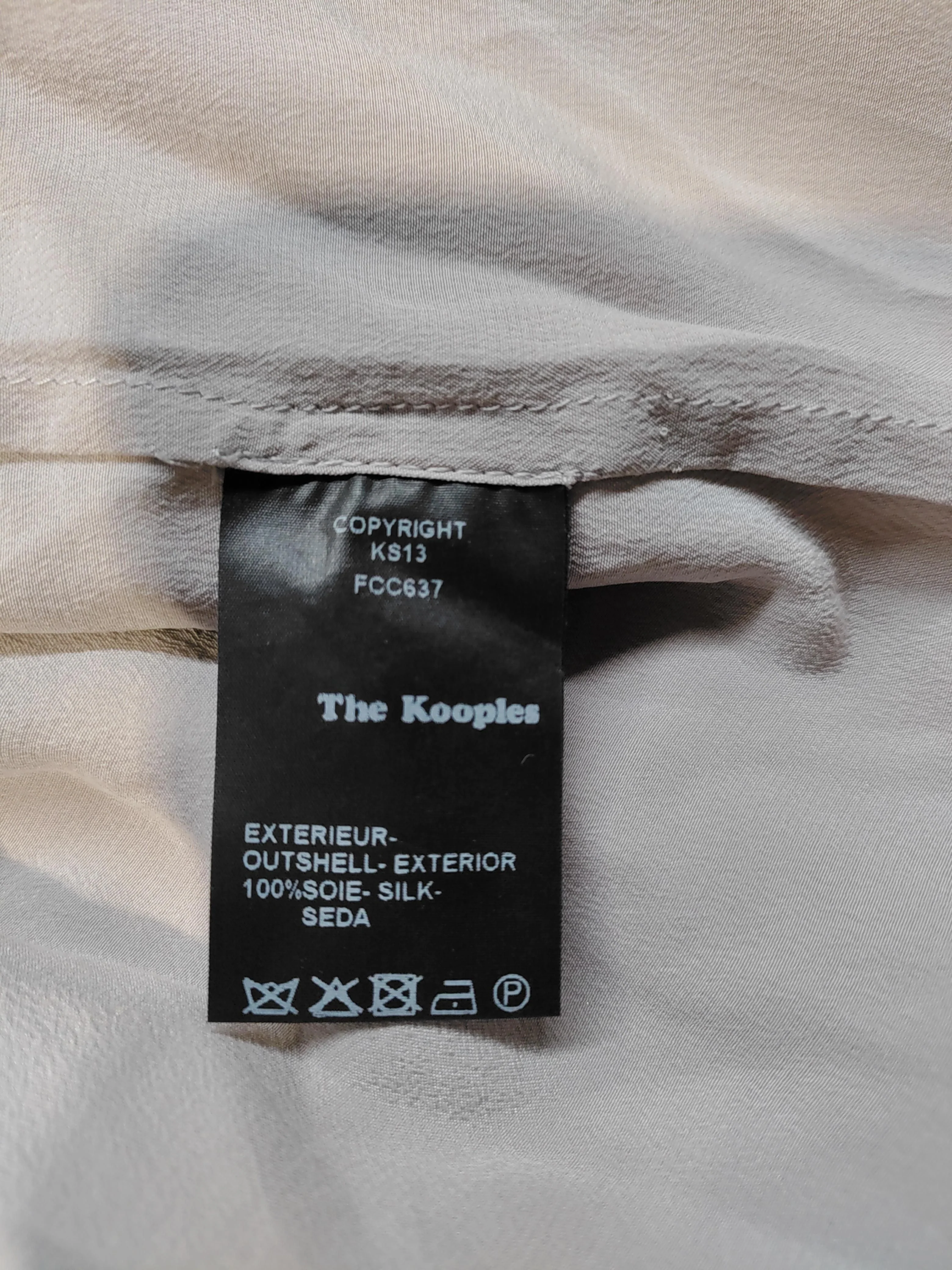 The Kooples Women's Blouse M Cream 100% Silk Long Sleeve V-Neck Basic - Image 6