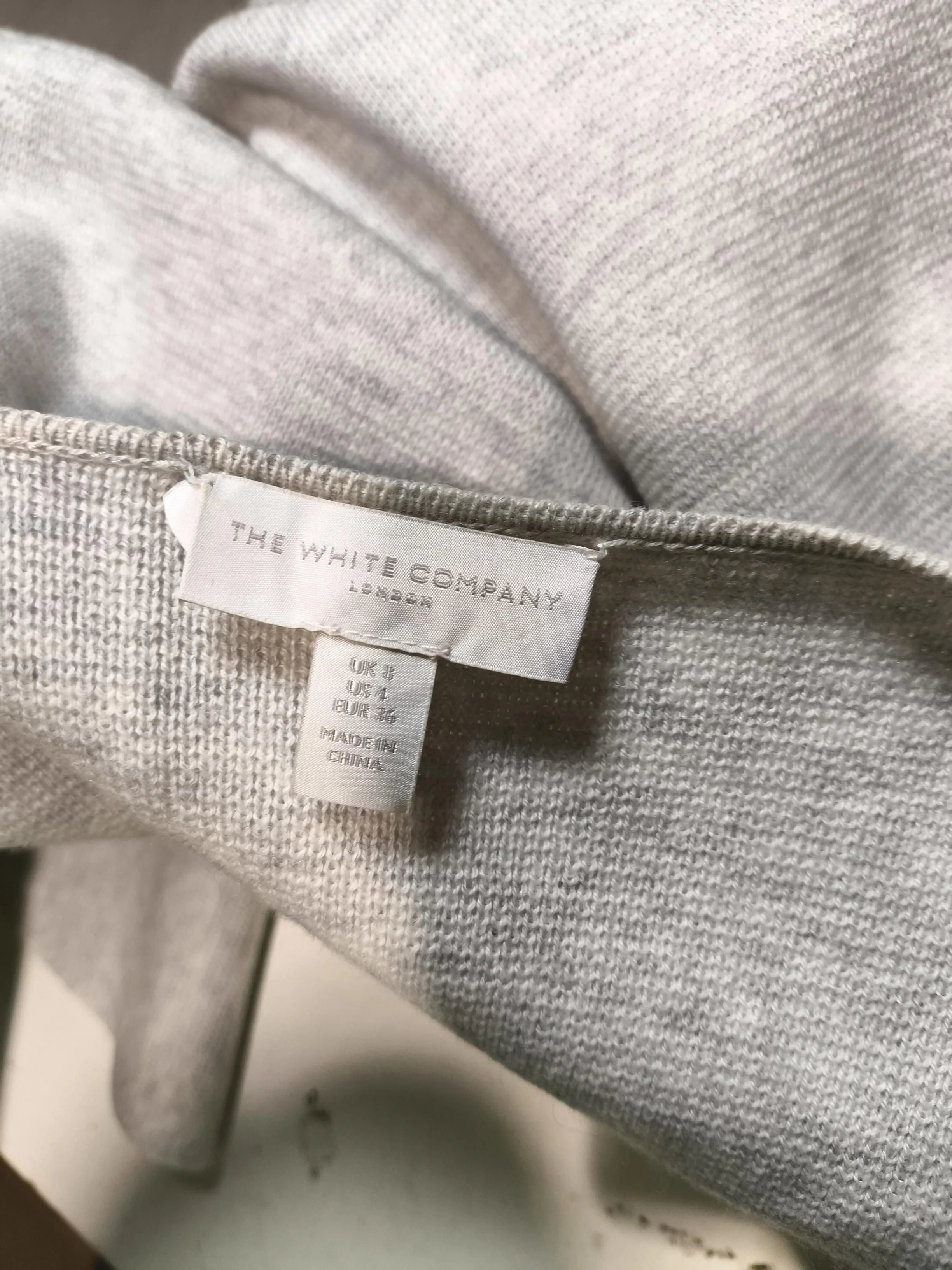 The White Company Women's Cardigan UK 8 Grey Wool with Cotton V-Neck Cardigan - Image 8