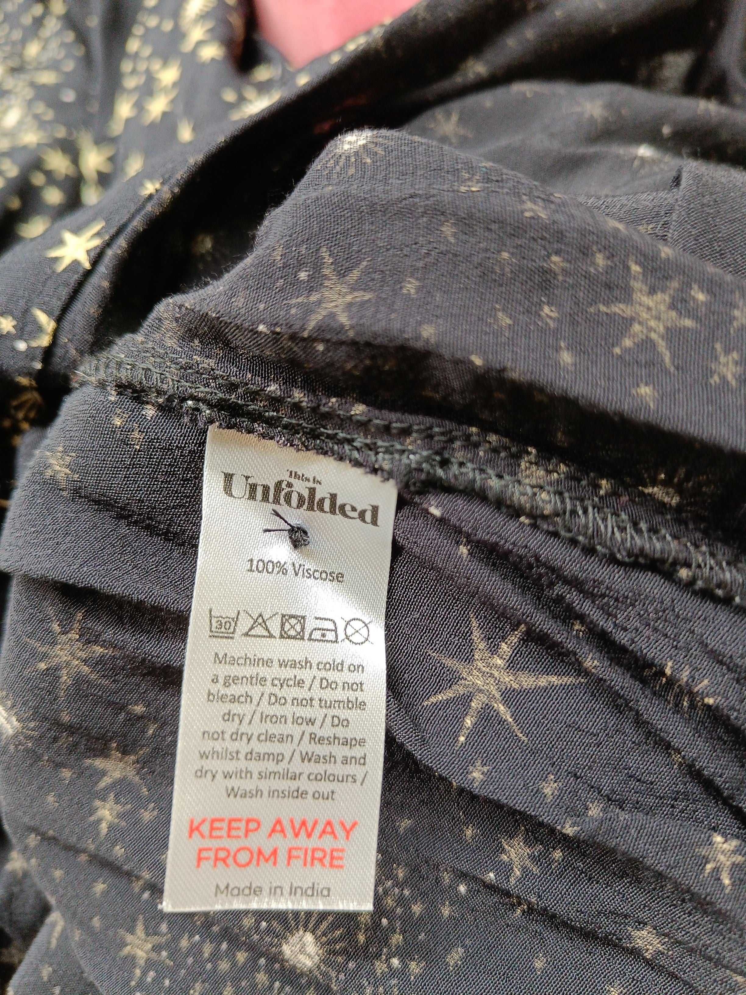 This is Unfolded Wrap Midi Dress UK18 in Black - Image 6