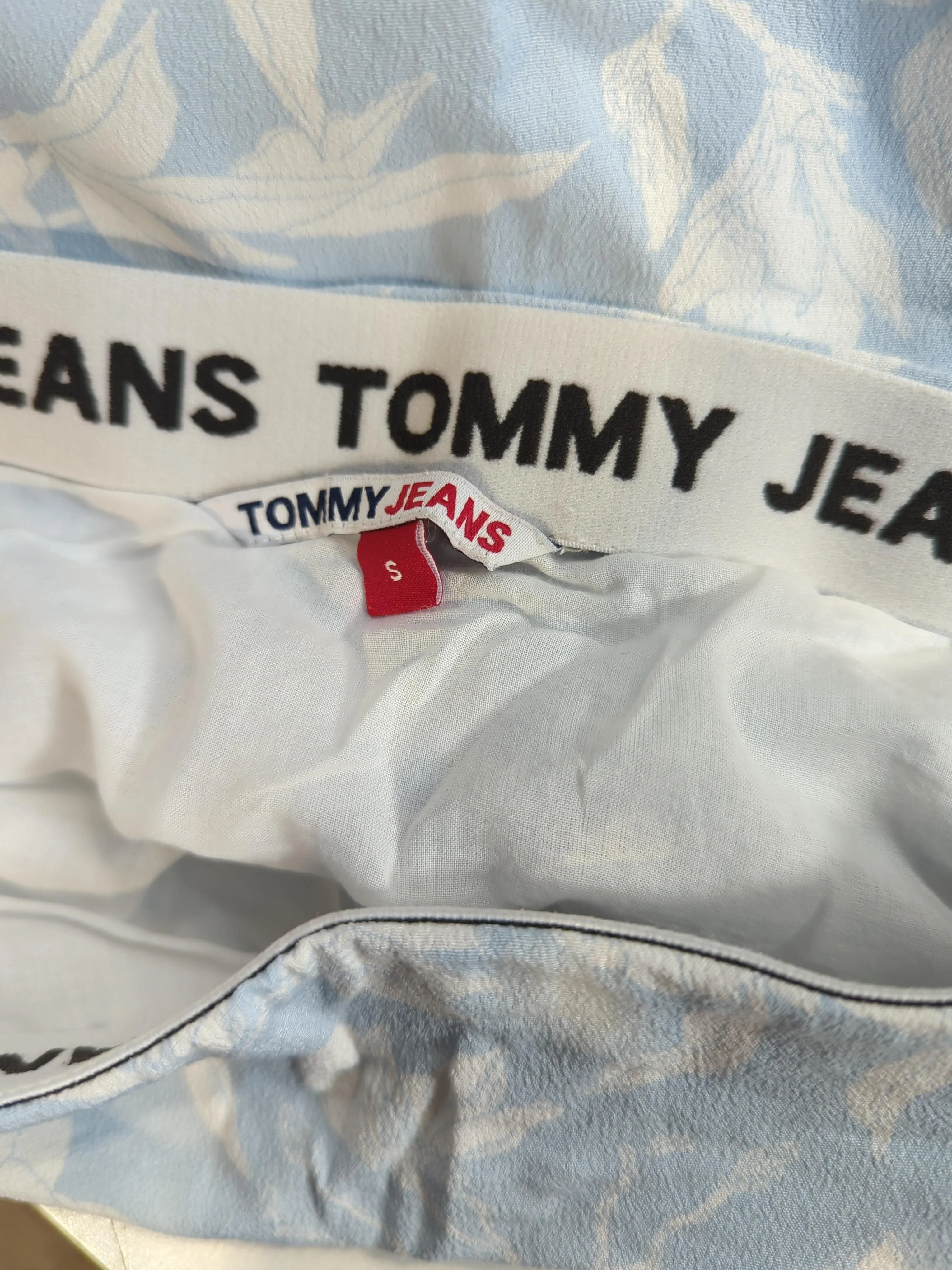 Tommy Jeans Women's Mini Skirt S Blue Floral 100% Viscose Short Mini - Image 5