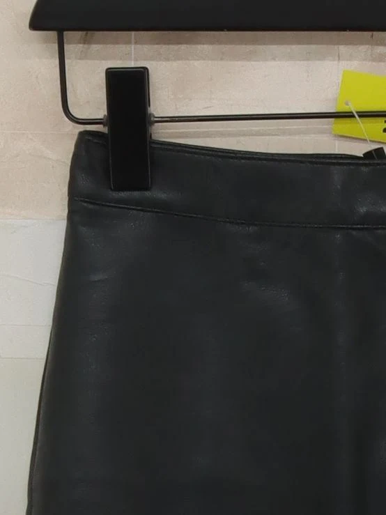 Topshop Women's Mini Skirt UK 8 Black Faux Leather - Image 4