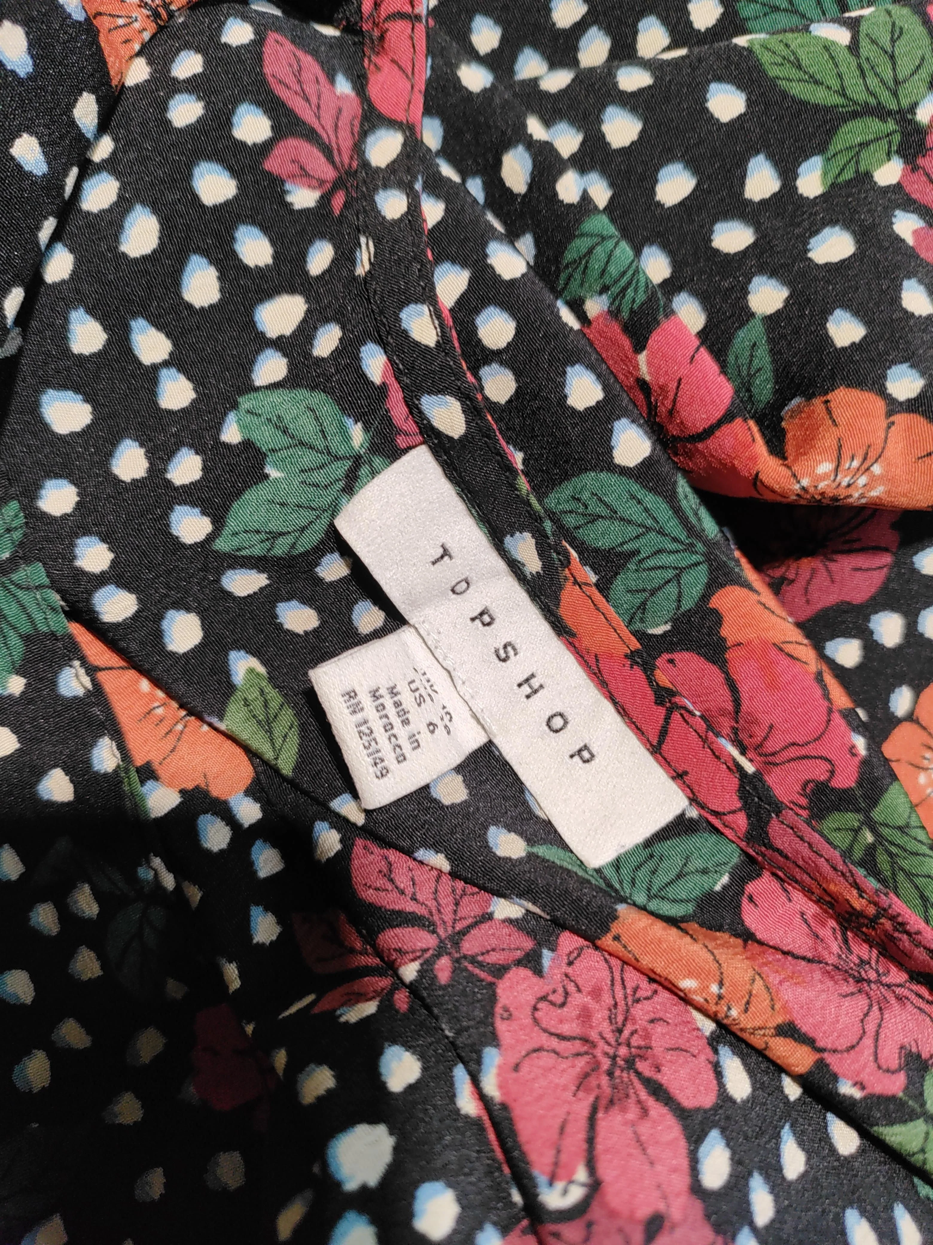 Topshop Women's Top UK 10 Black Floral 100% Polyester Long Sleeve V-Neck Cropped - Image 5