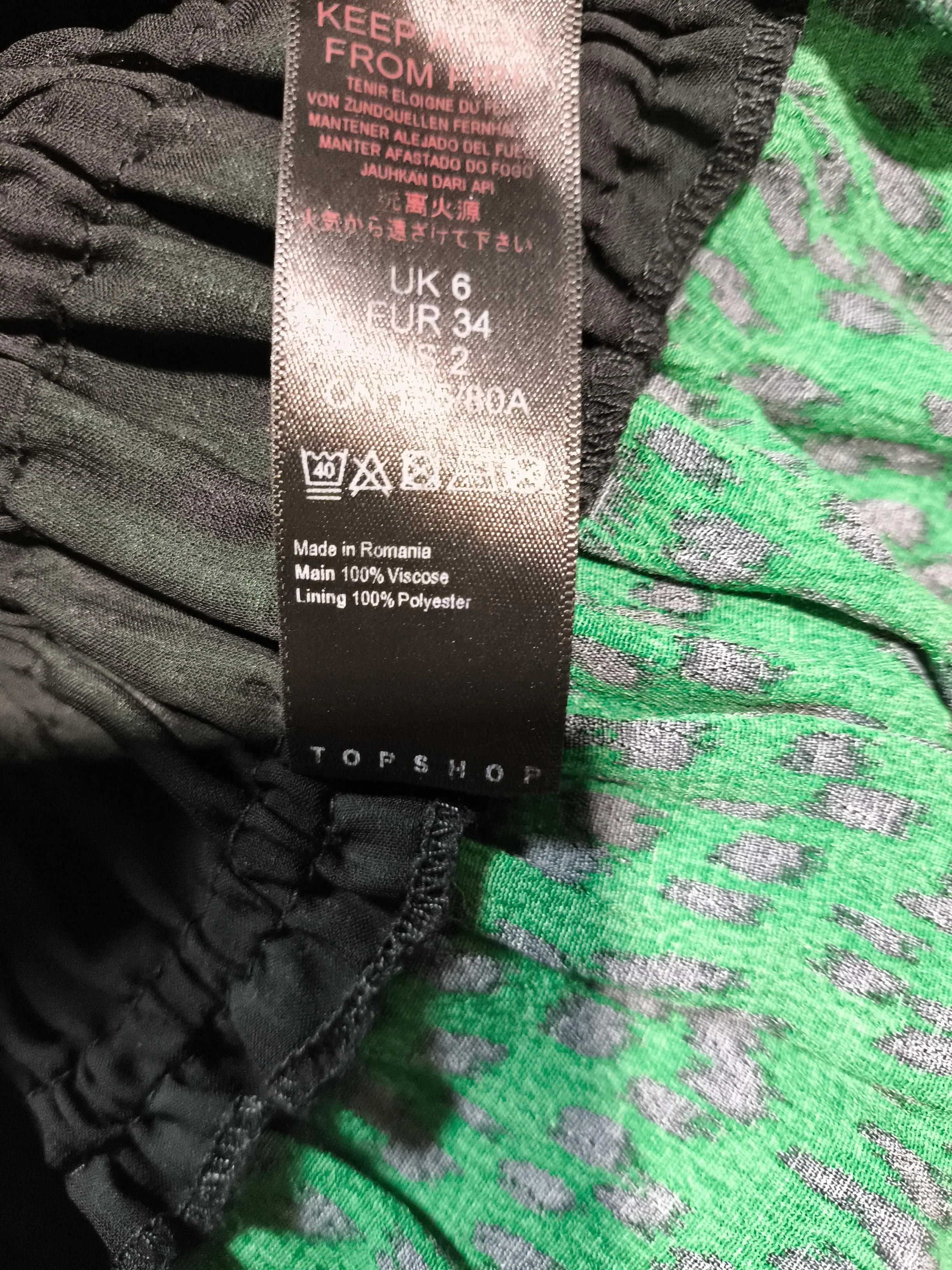 Topshop Women's Top UK 6 Green Viscose with Polyester Cropped - Image 6