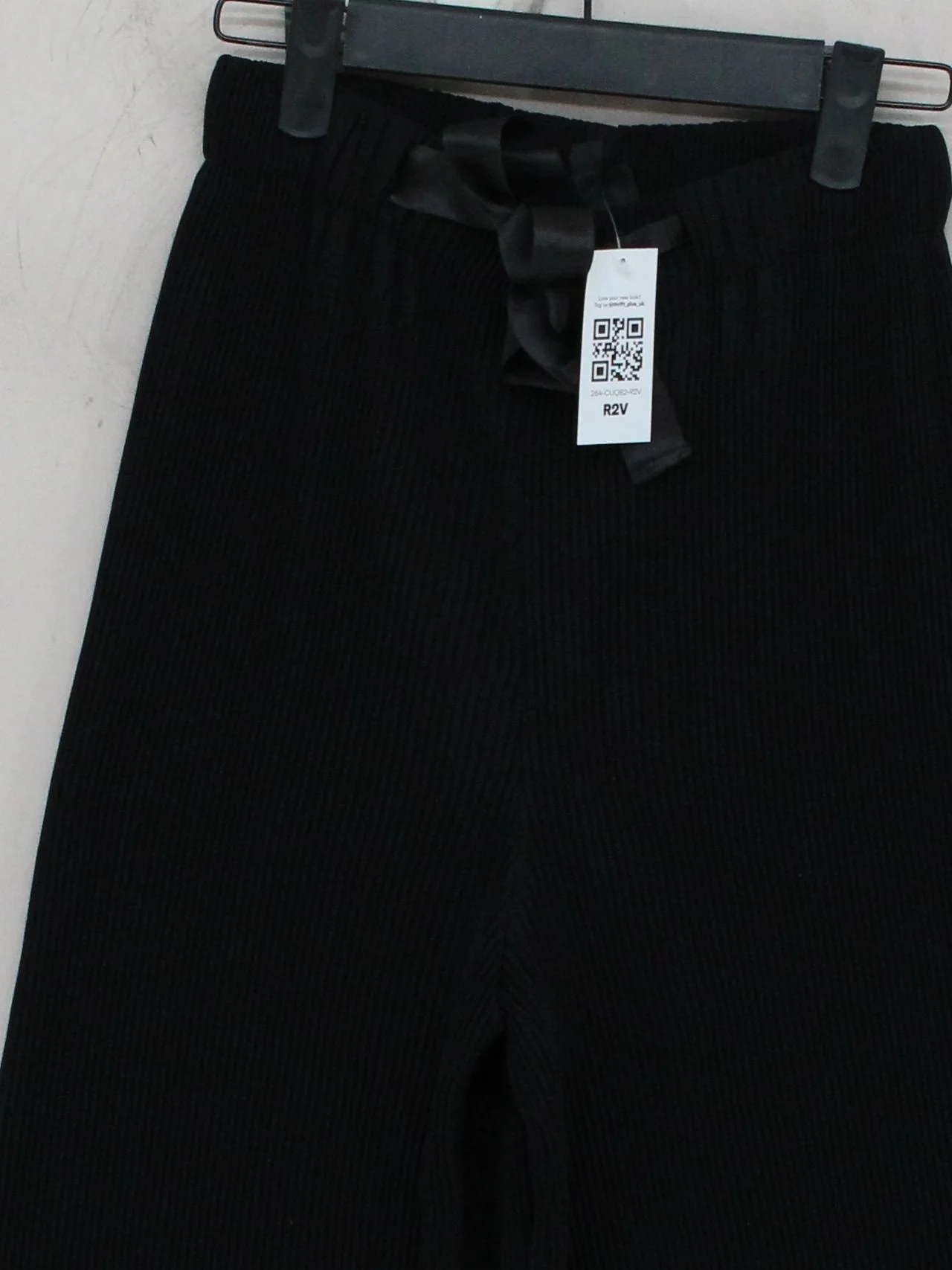 Topshop Women's Trousers UK 6 Black 100% Polyester Wide-Leg Sweatpants - Image 3