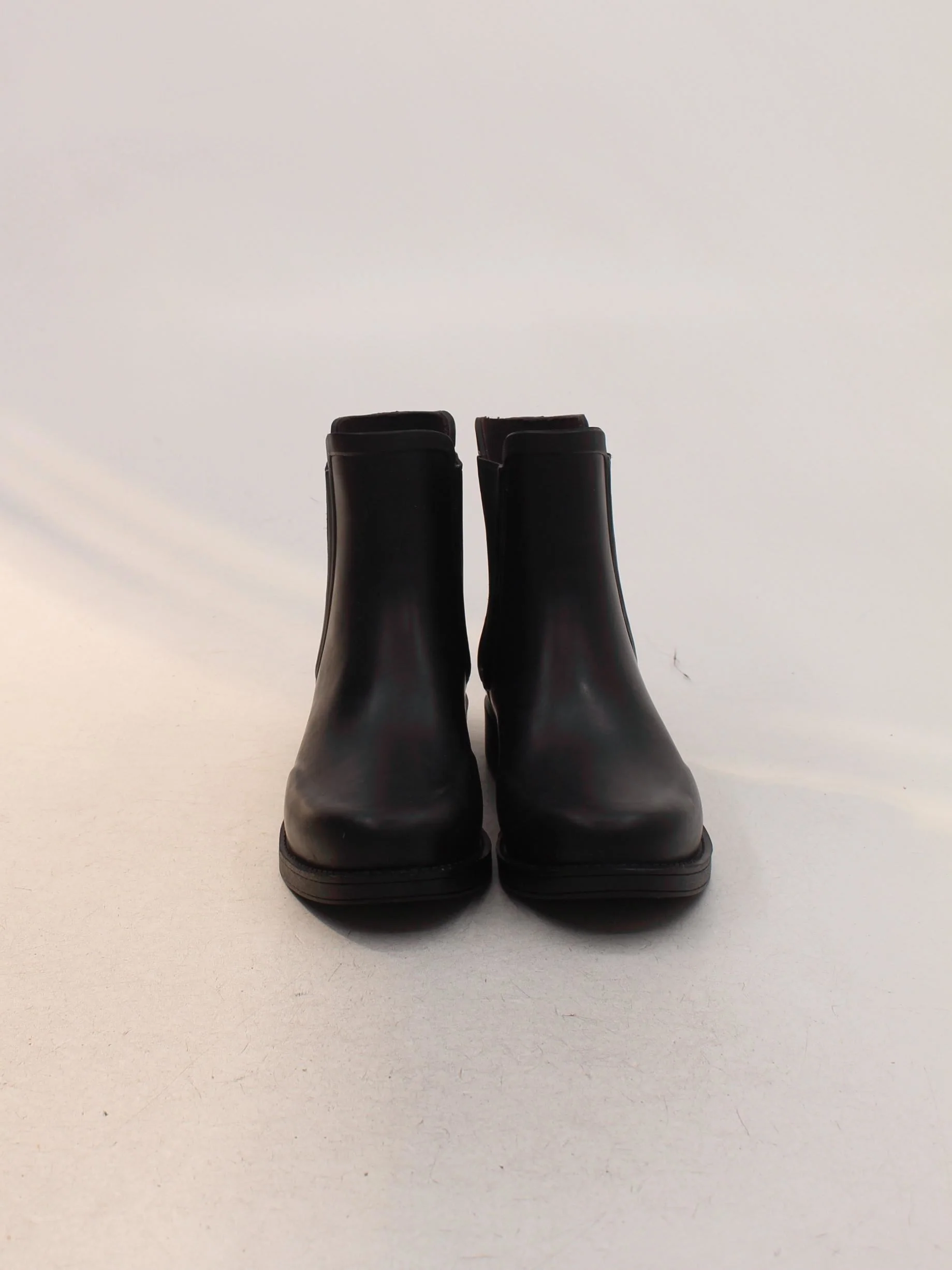 UGG Women's Boots UK 6.5 Black 100% Other Chelsea - Image 2