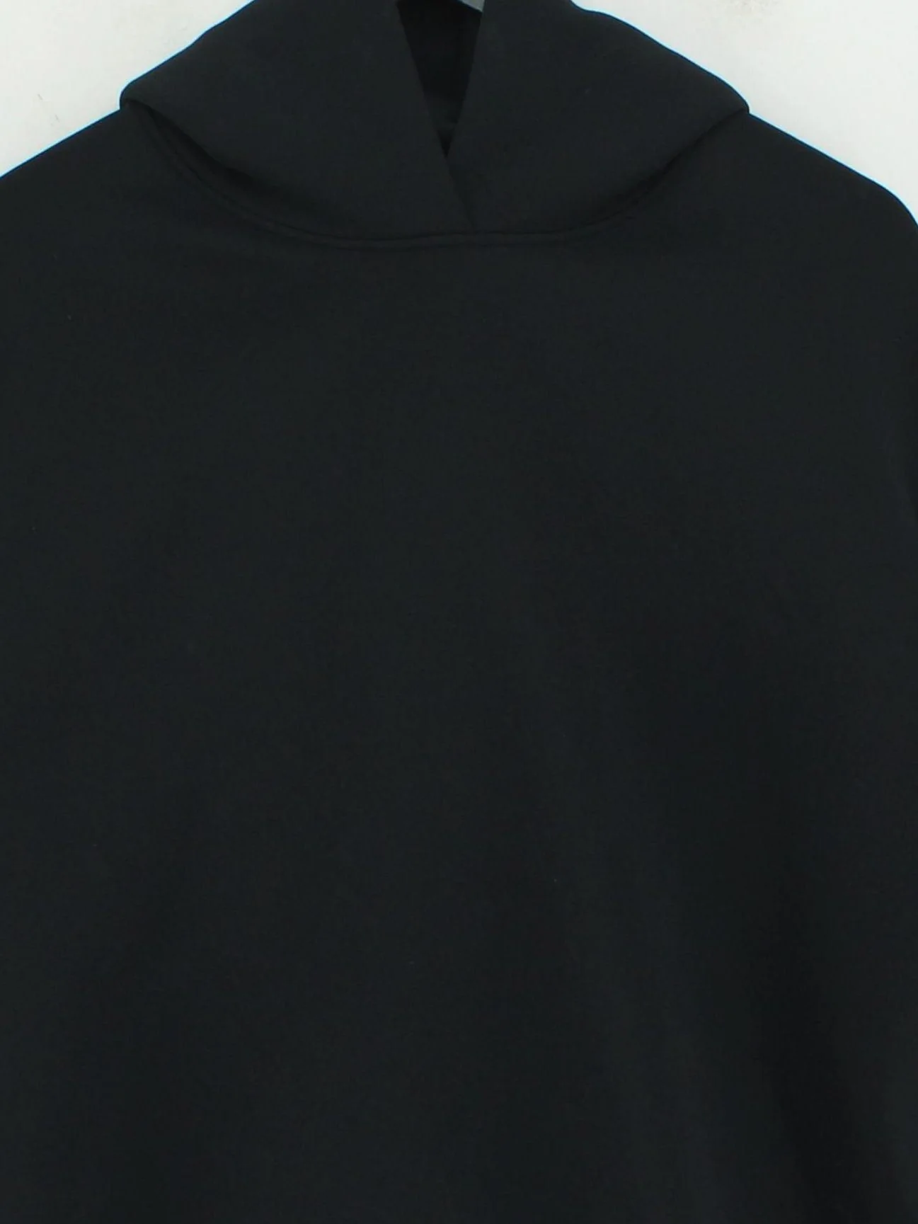 Uniqlo Men's Hoodie L Black Polyester with Elastane Pullover - Image 3