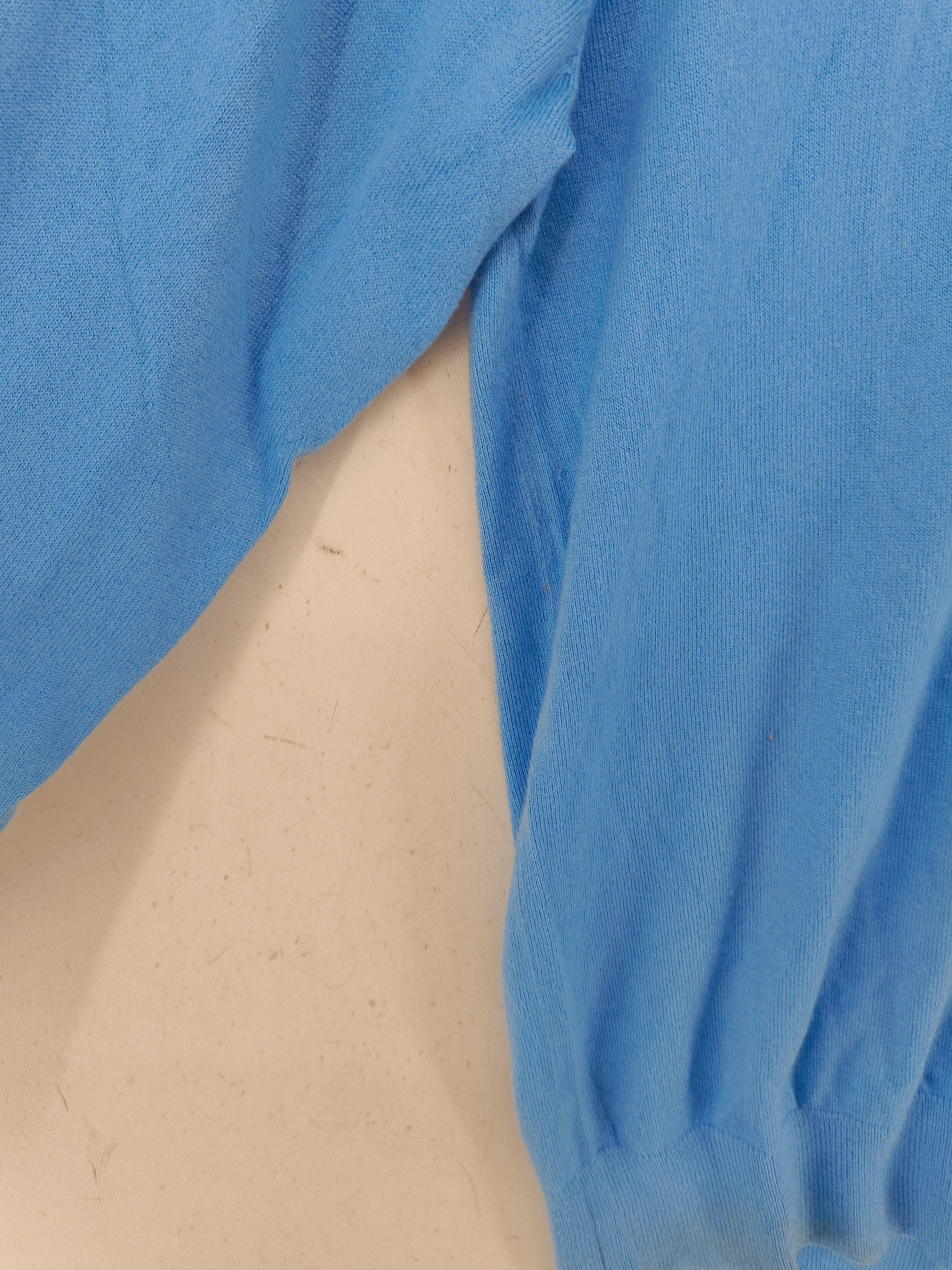 Uniqlo Men's Jumper M Blue Cotton with Nylon V-Neck Pullover - Image 5