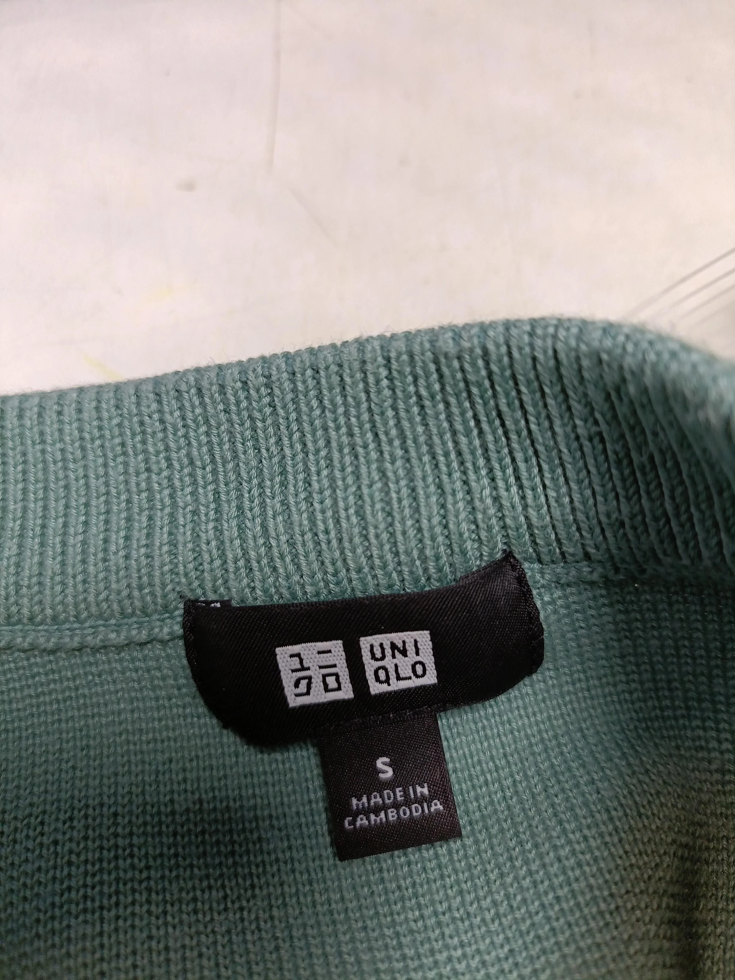 Uniqlo Men's Jumper S Green Cotton with Polyester, Rayon Crew Neck Pullover - Image 5