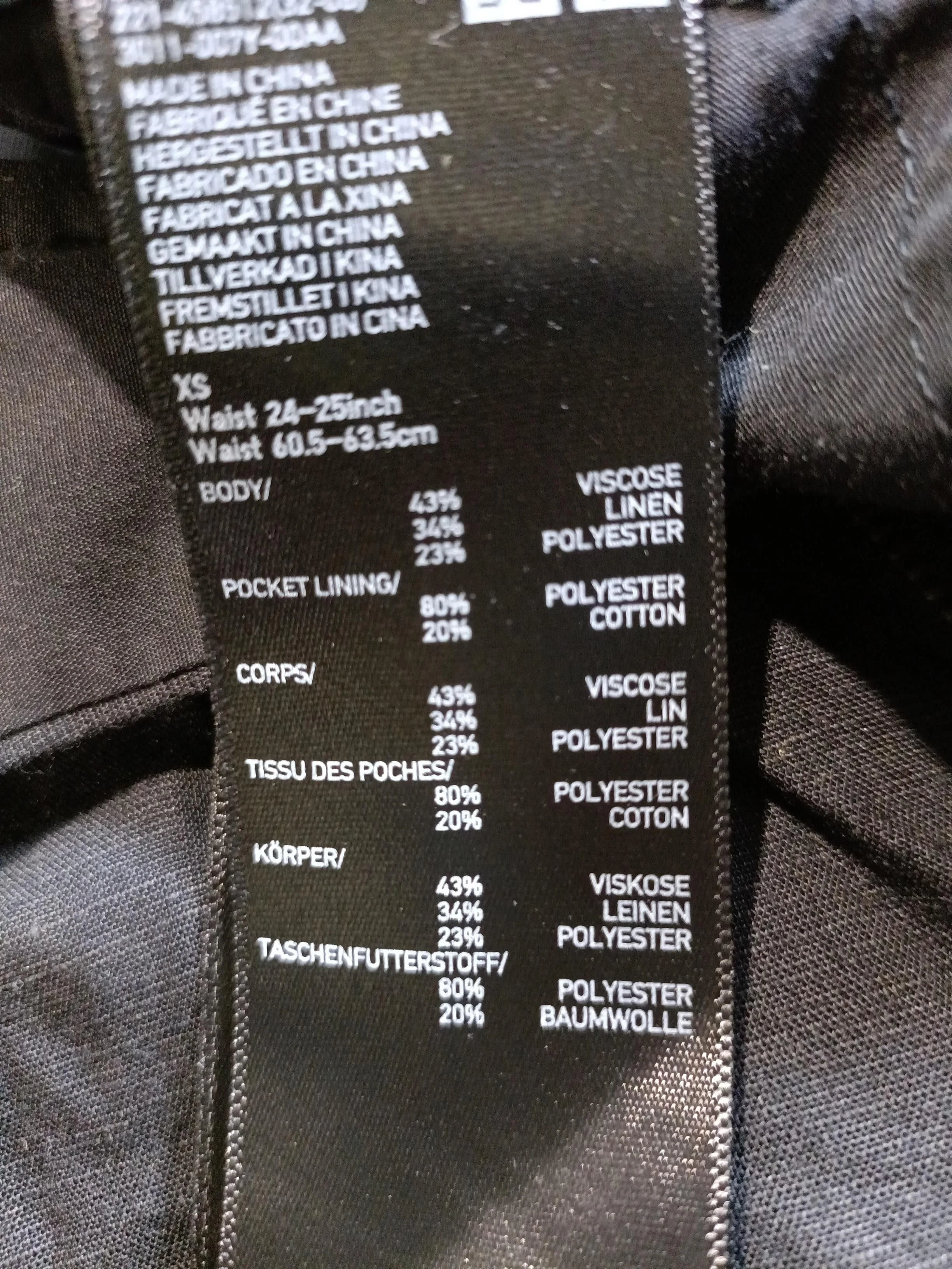 Uniqlo Men's Shorts XS Black Viscose with Linen, Polyester Chino - Image 6
