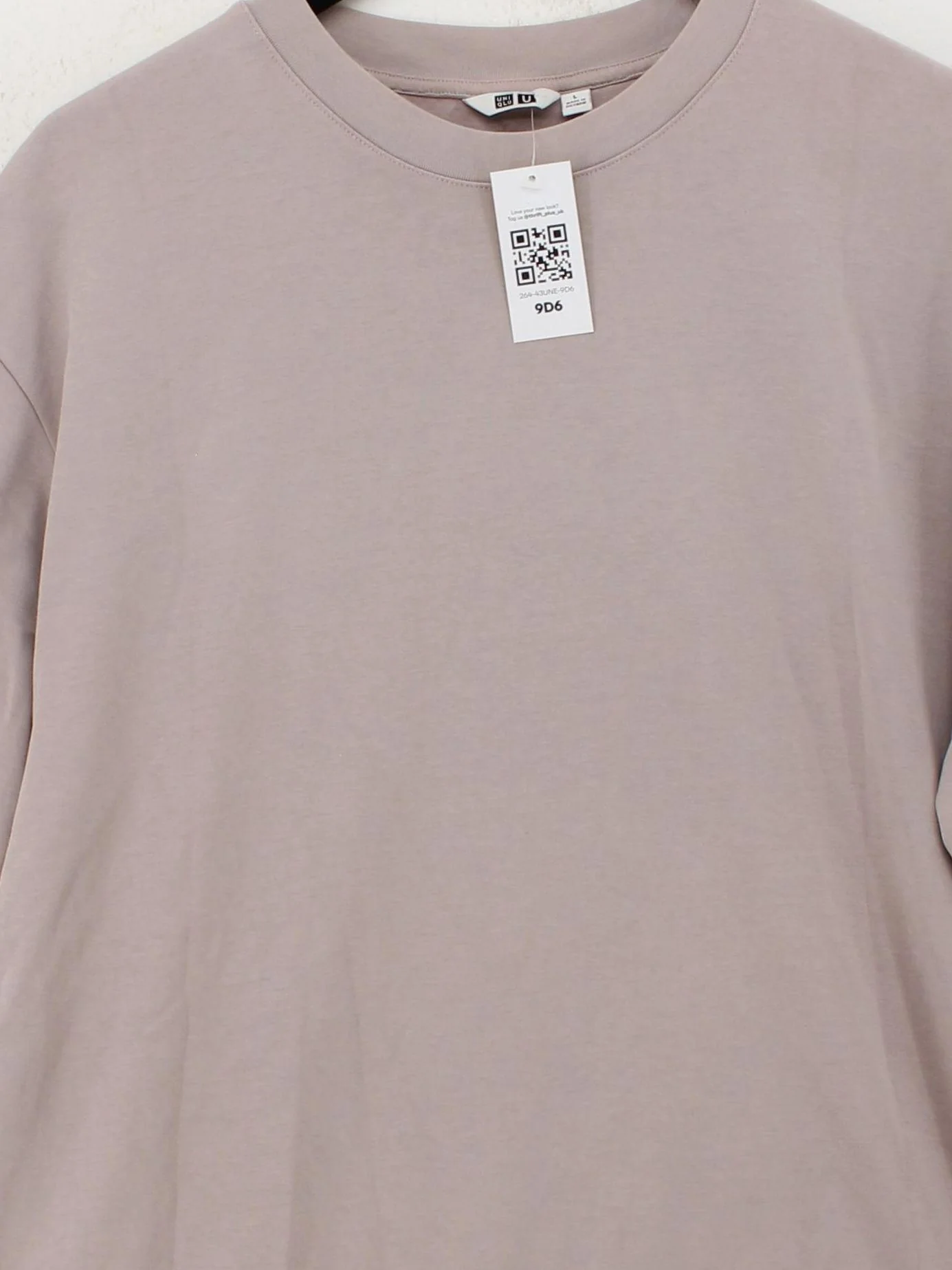 Uniqlo Men's T-Shirt L Tan Cotton with Polyester Basic - Image 3