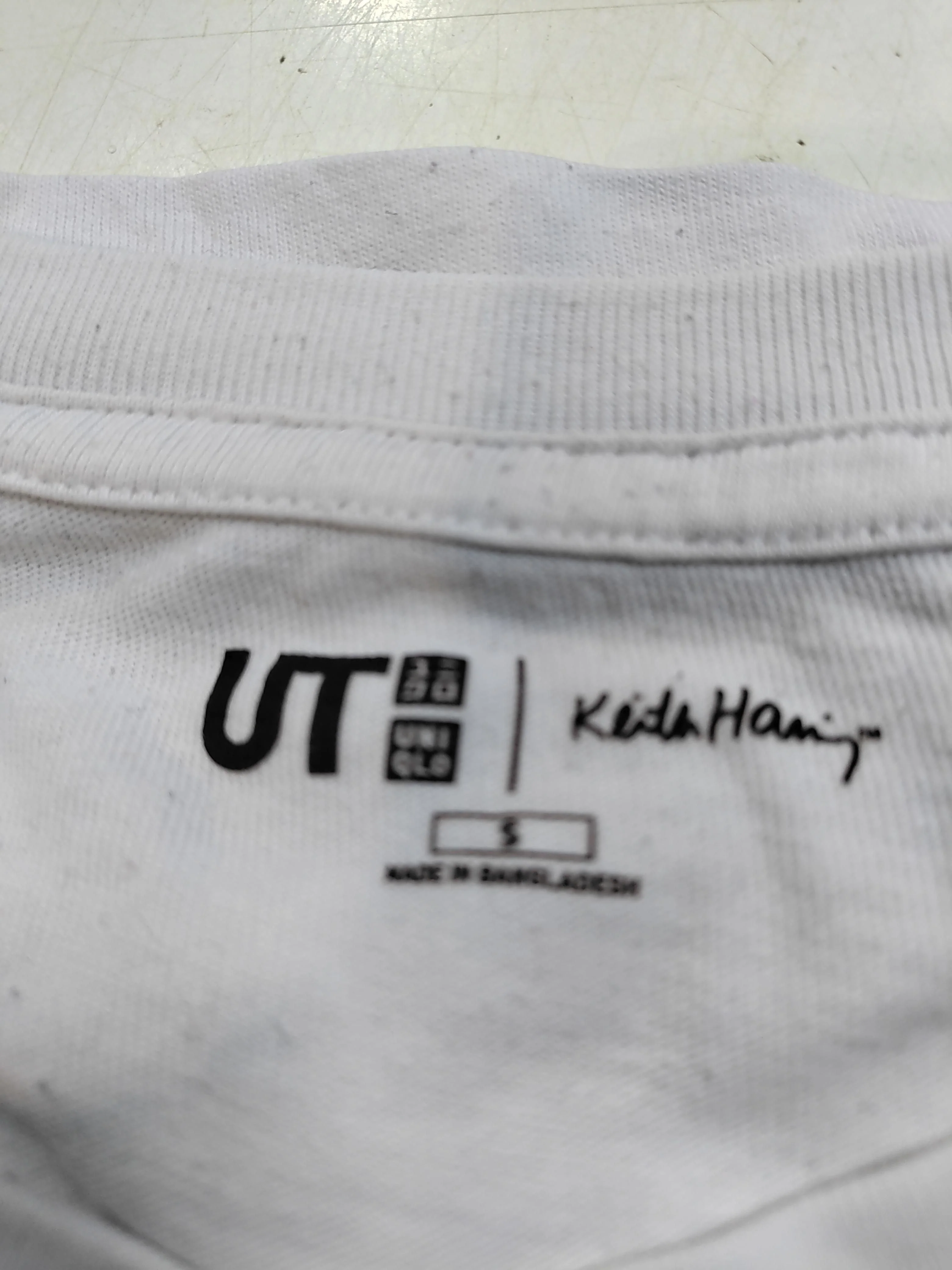 Uniqlo Men's T-Shirt S White Graphic 100% Cotton Basic - Image 5