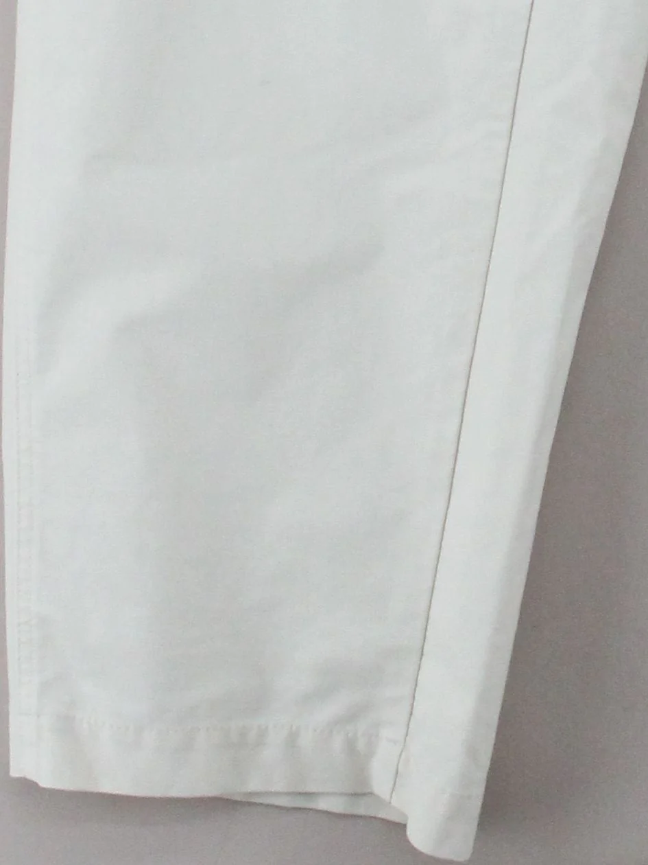 Uniqlo Men's Trousers L Cream Cotton with Elastane, Polyester Wide-Leg Chino - Image 4