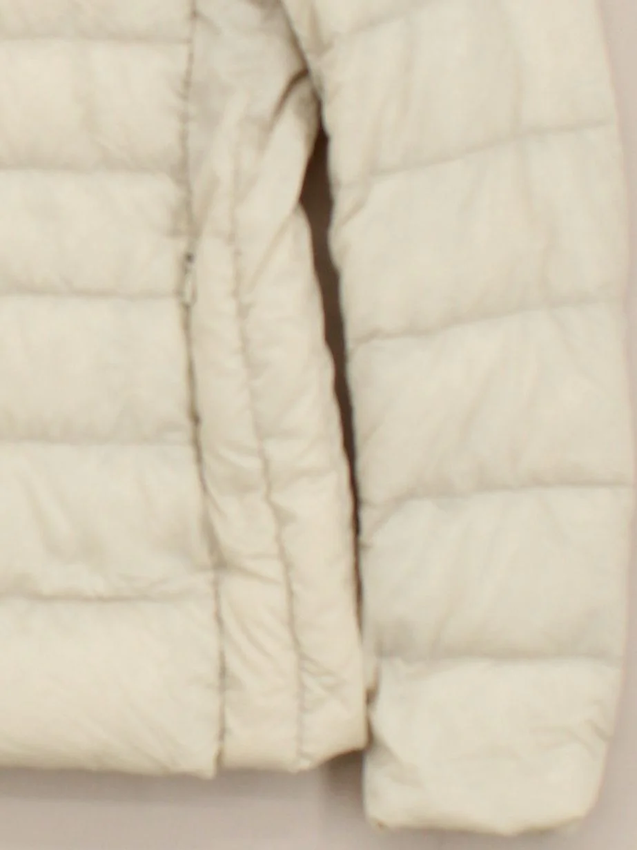 Uniqlo Women's Coat Chest: 34 in Cream Nylon with Wool Quilted - Image 4