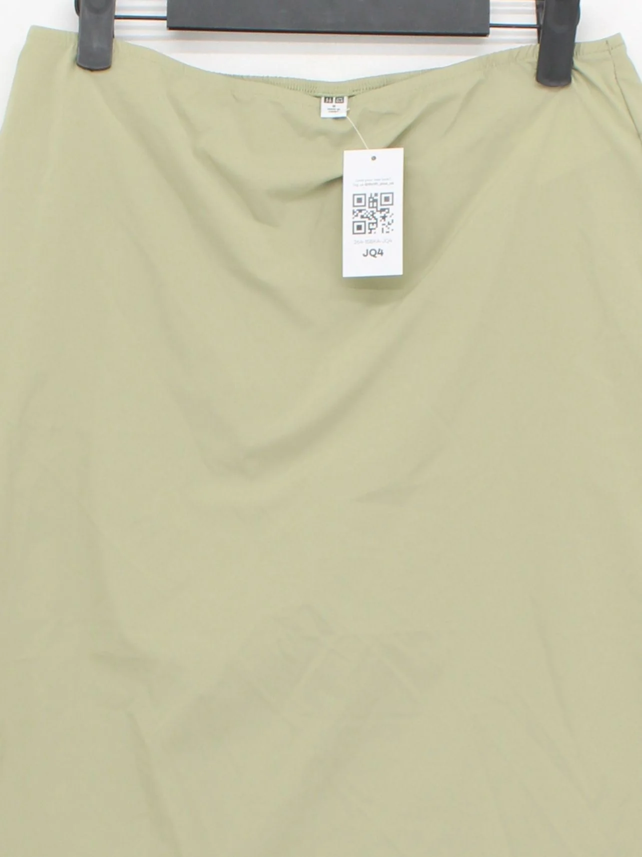 Uniqlo Women's Midi Skirt M Green Polyester with Elastane Midi Straight & Pencil - Image 3