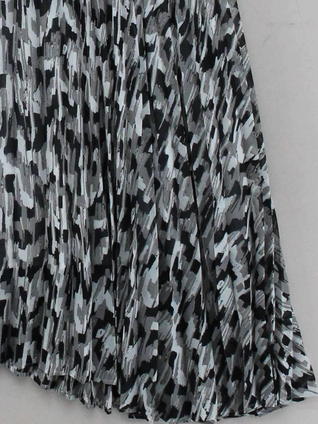 Uniqlo Women's Midi Skirt XS Multi 100% Polyester Midi Pleated - Image 4