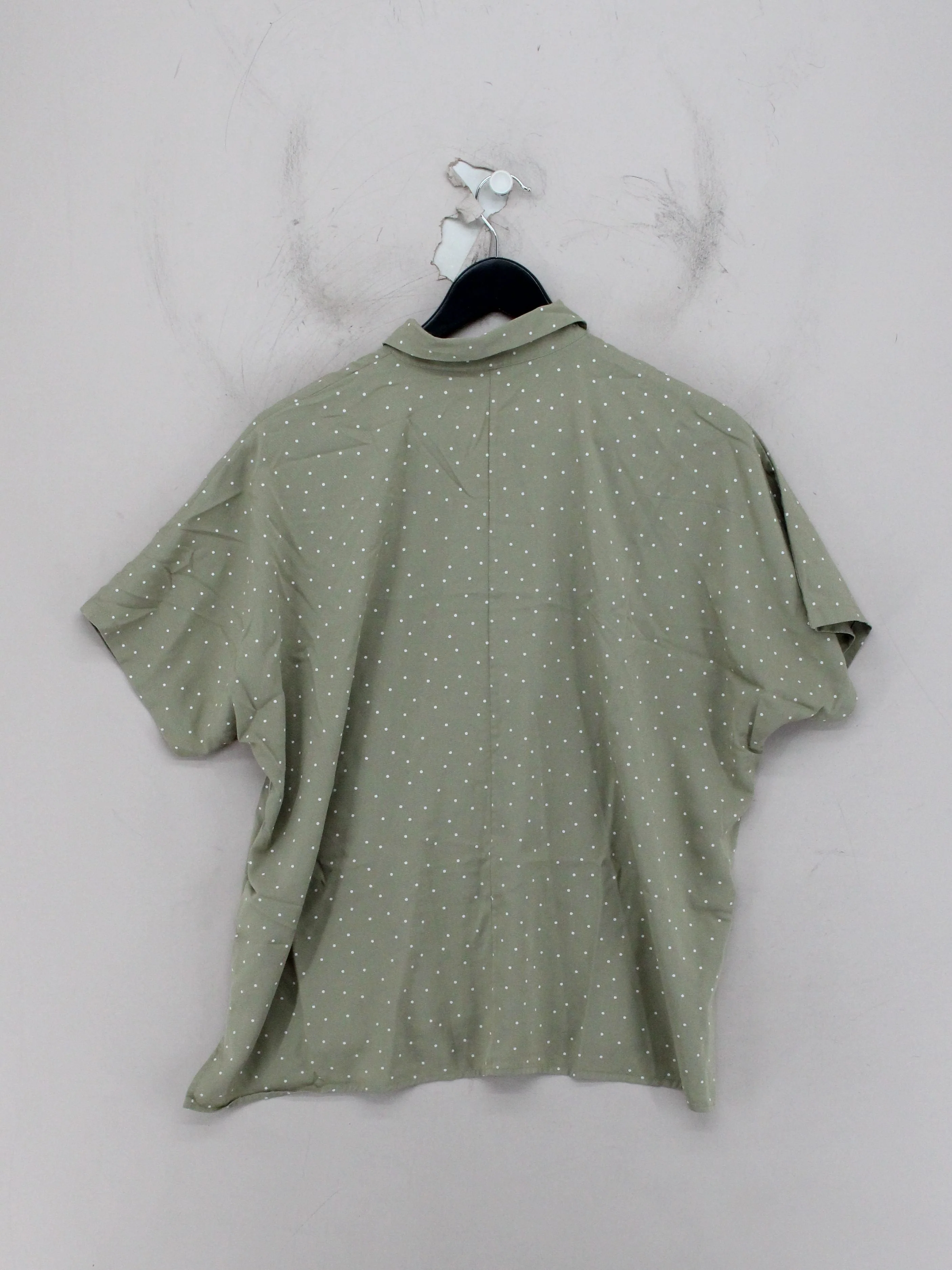 Uniqlo Women's Shirt M Green Viscose with Polyester Basic - Image 2