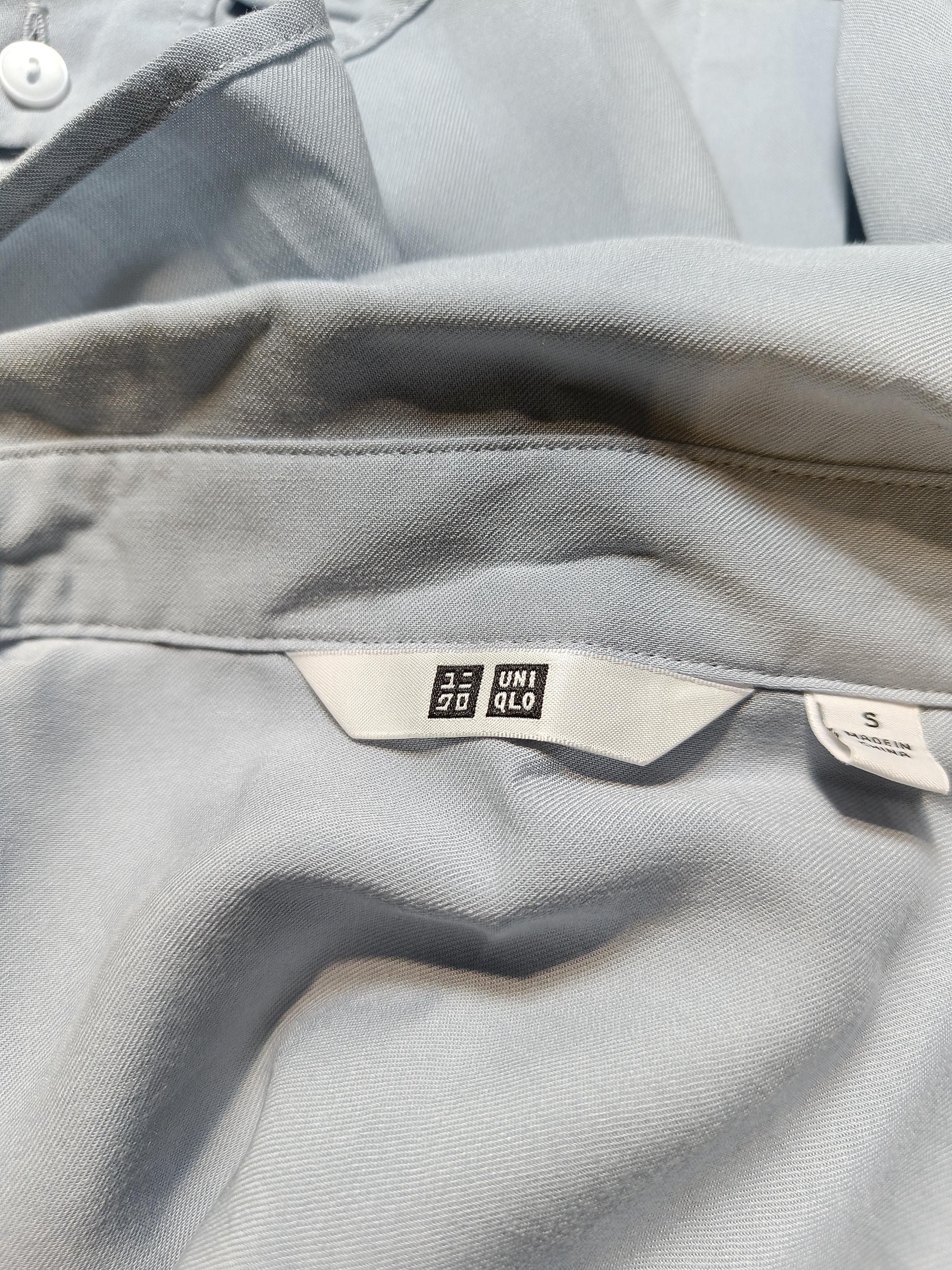 Uniqlo Women's Shirt S Blue Viscose with Polyester Long Sleeve Collared Basic - Image 5