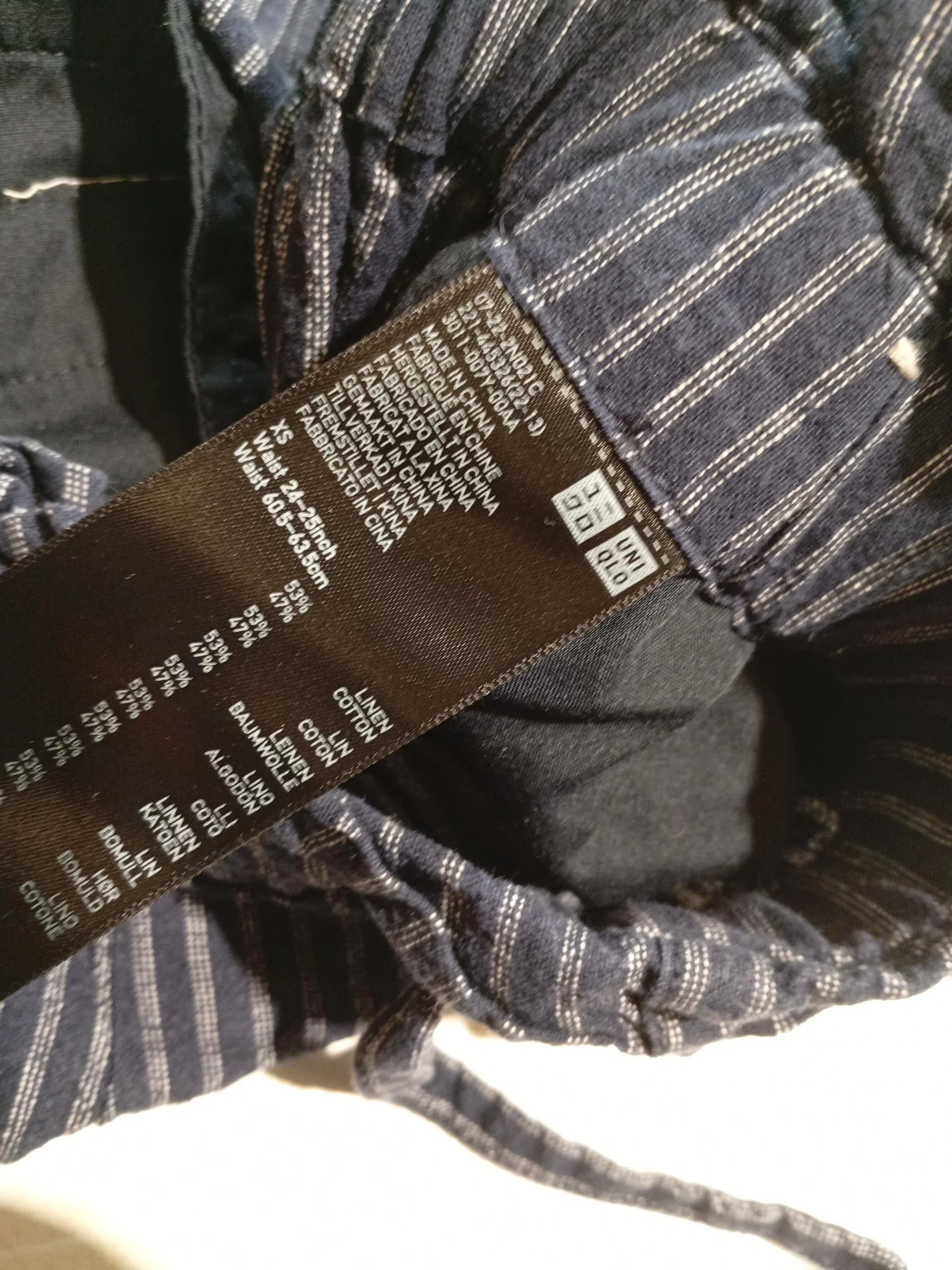 Uniqlo Women's Shorts XS Blue Striped Linen with Cotton Paperbag - Image 5