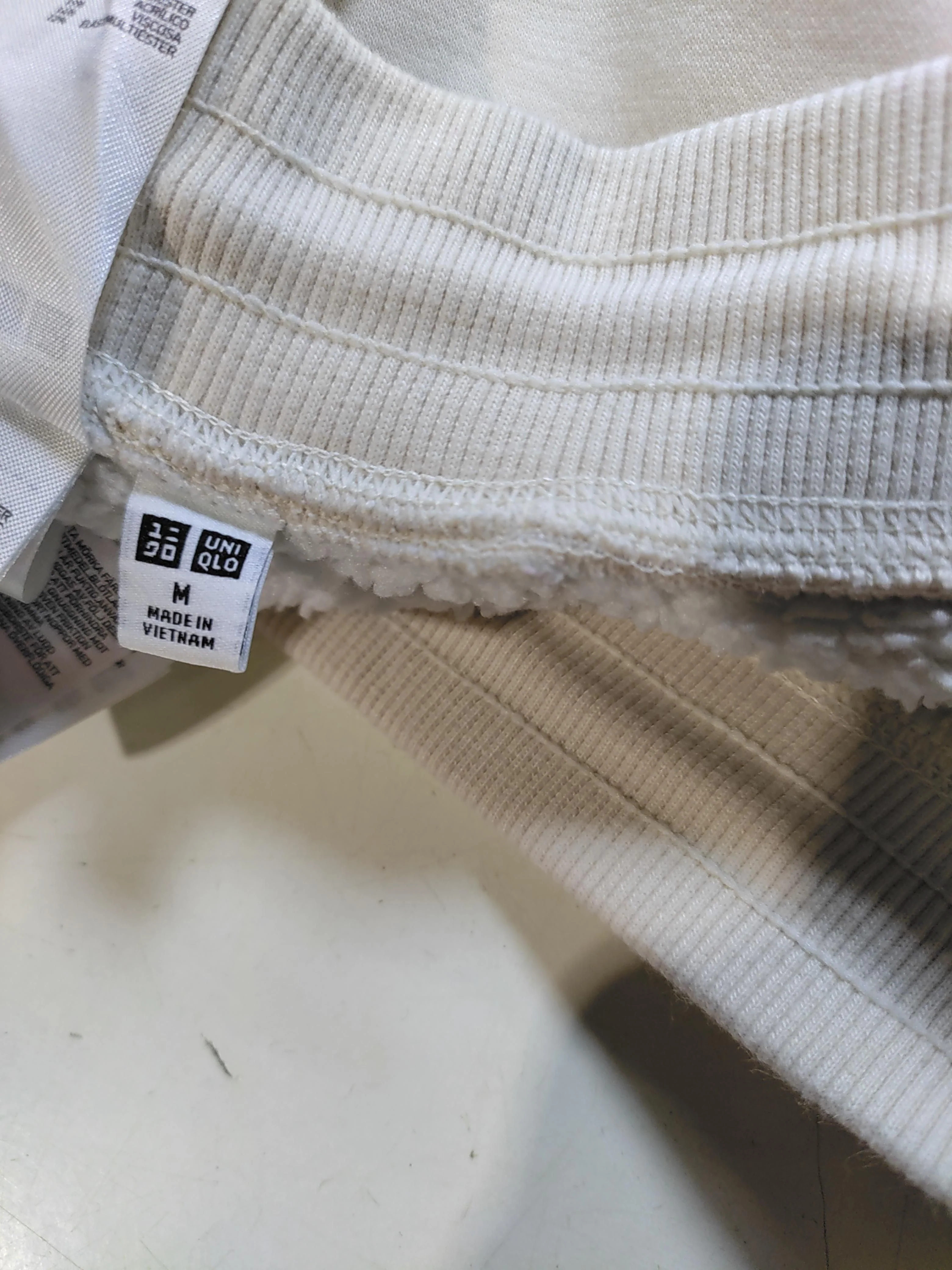 Uniqlo Women's Sports Bottoms M Cream Polyester - Image 7