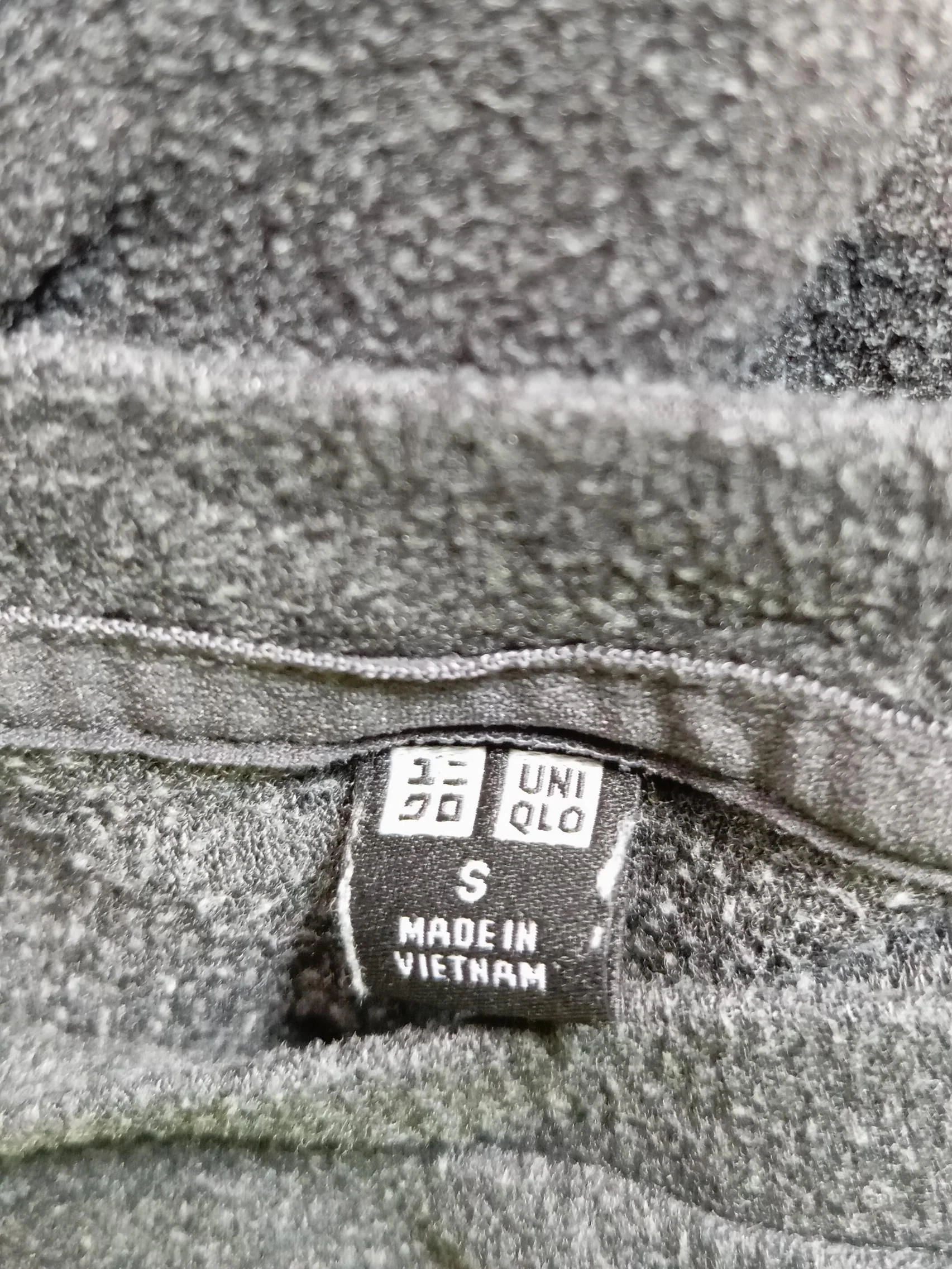 Uniqlo Women's Top S Grey Acrylic with Viscose Long Sleeve Round Neck Basic - Image 6