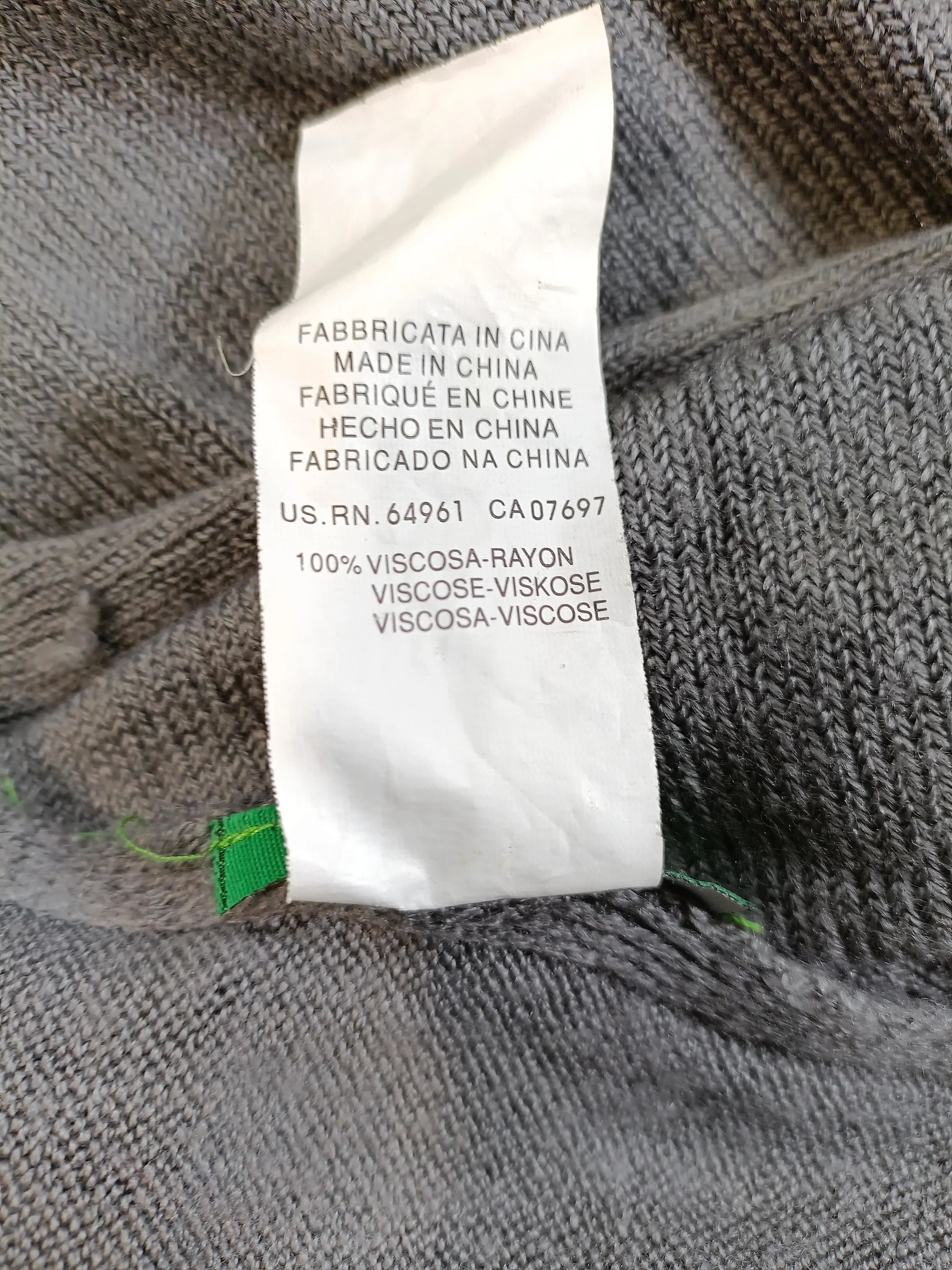 United Colors Of Benetton Men's Scarf Grey 100% Viscose Scarf - Image 8