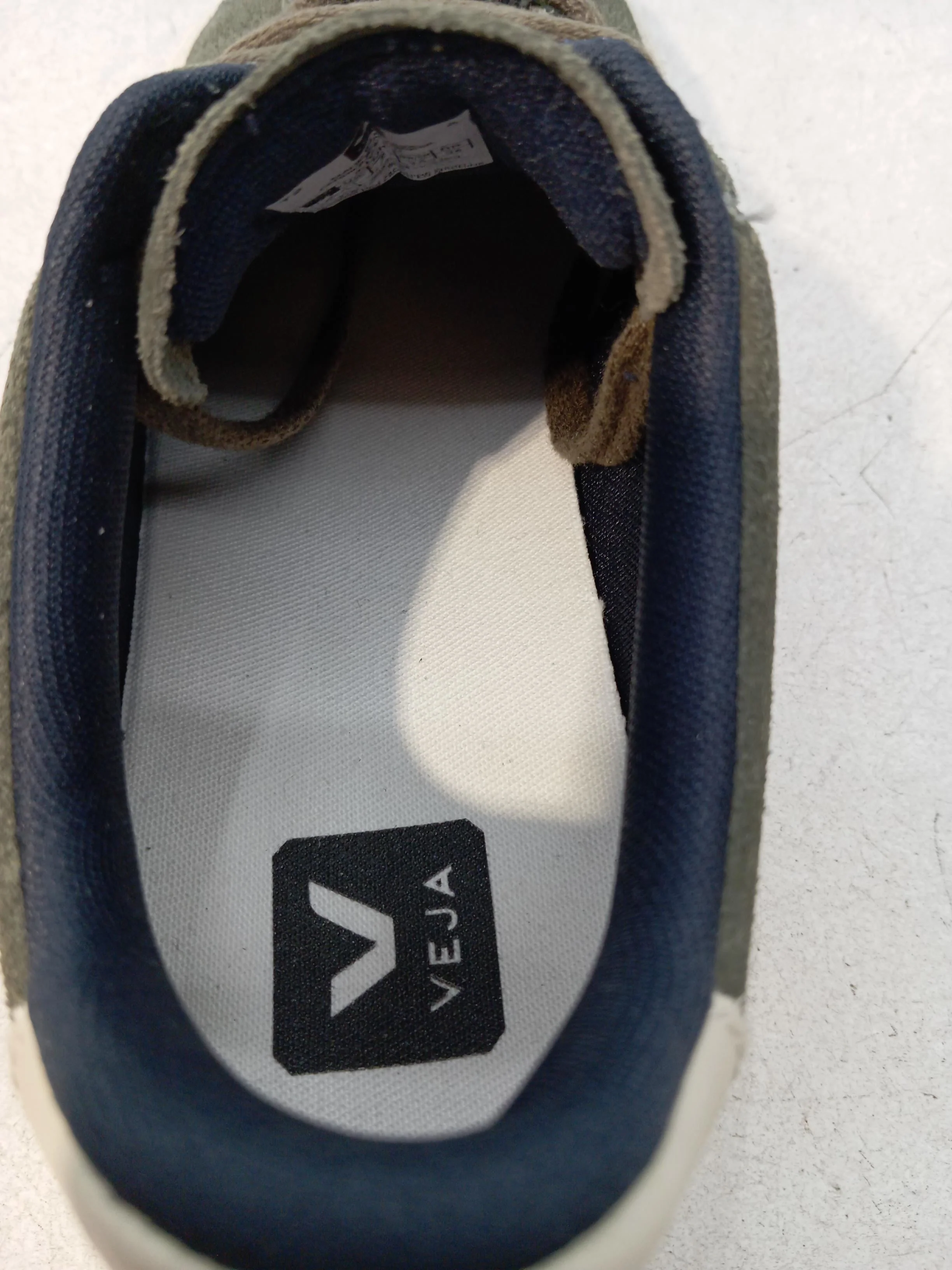 Veja Women's Trainers EU38 in Green - Image 6