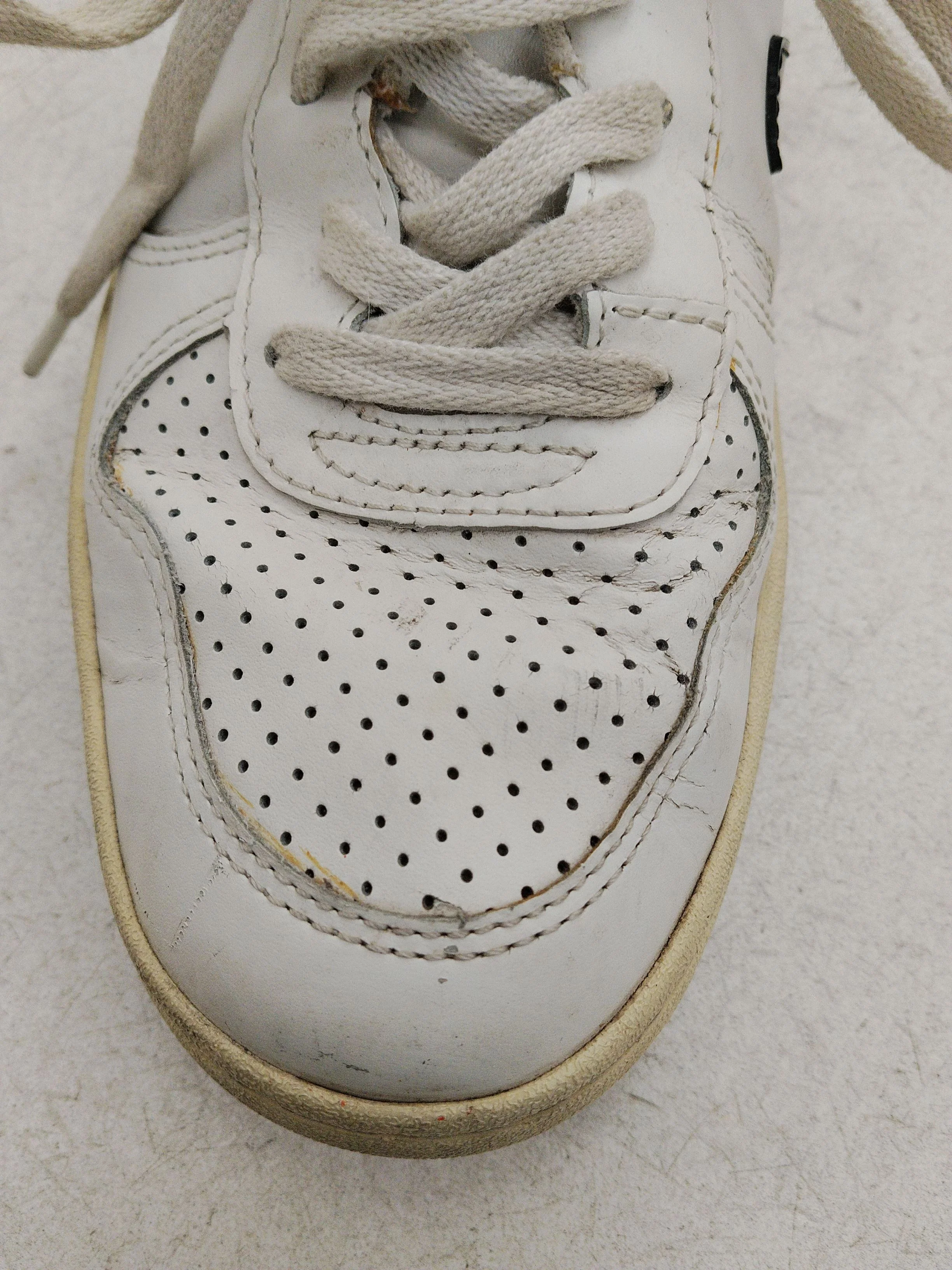 Veja Women's Trainers EU39 in White - Image 9