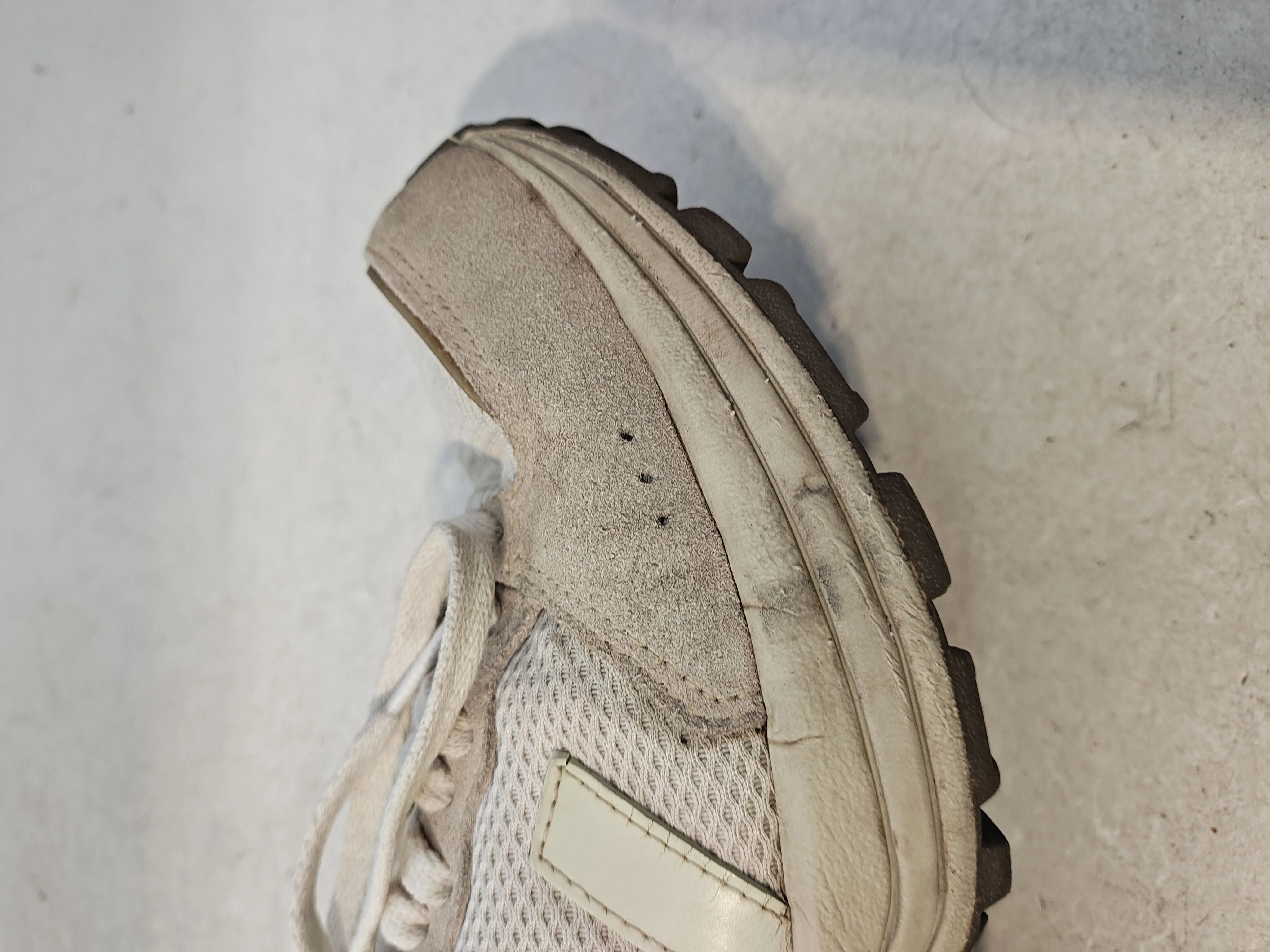 Veja Women's Trainers UK6.5 in Cream - Image 9