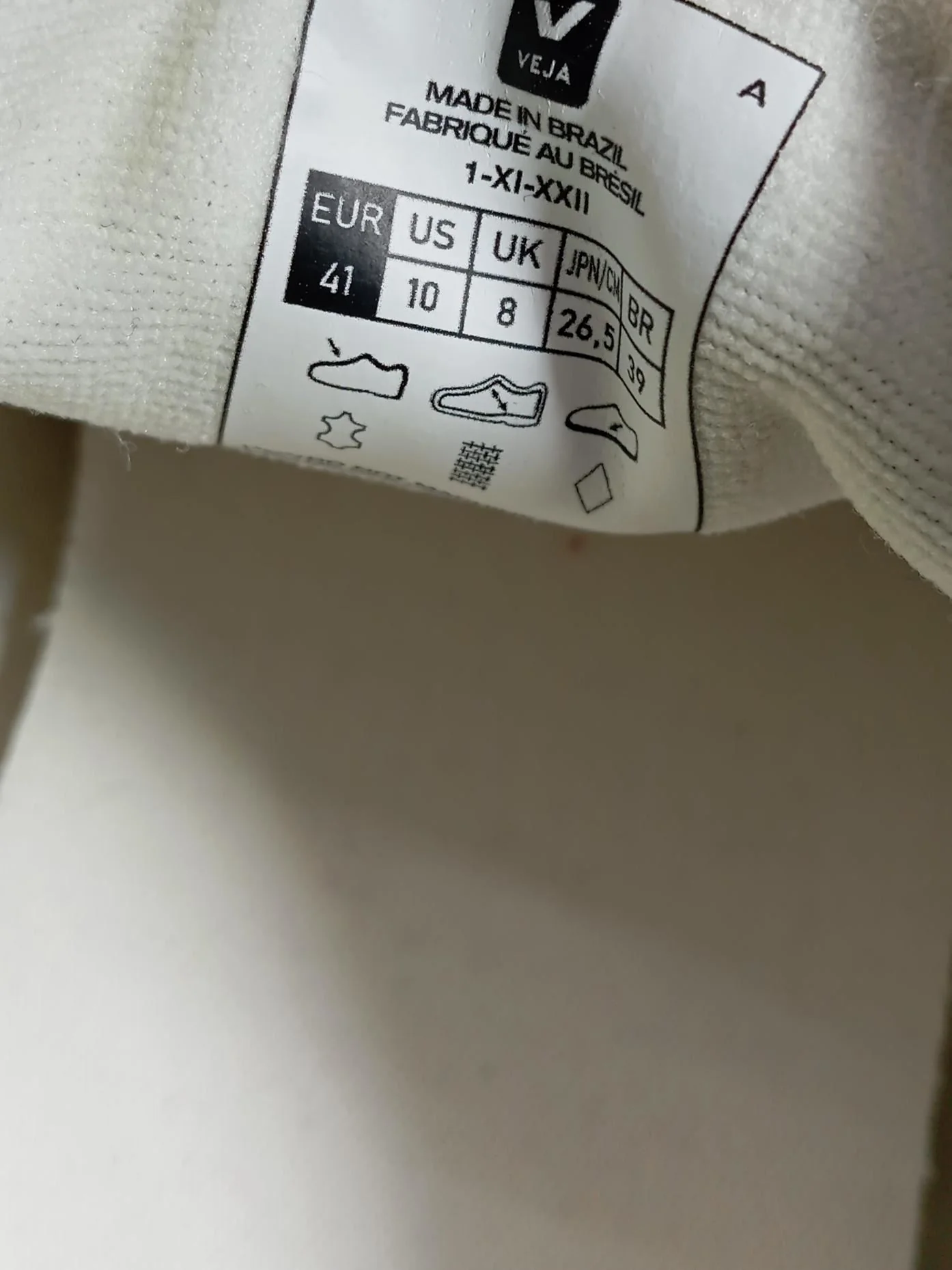 Veja Women's Trainers UK8 EU41 US10 in White - Image 9