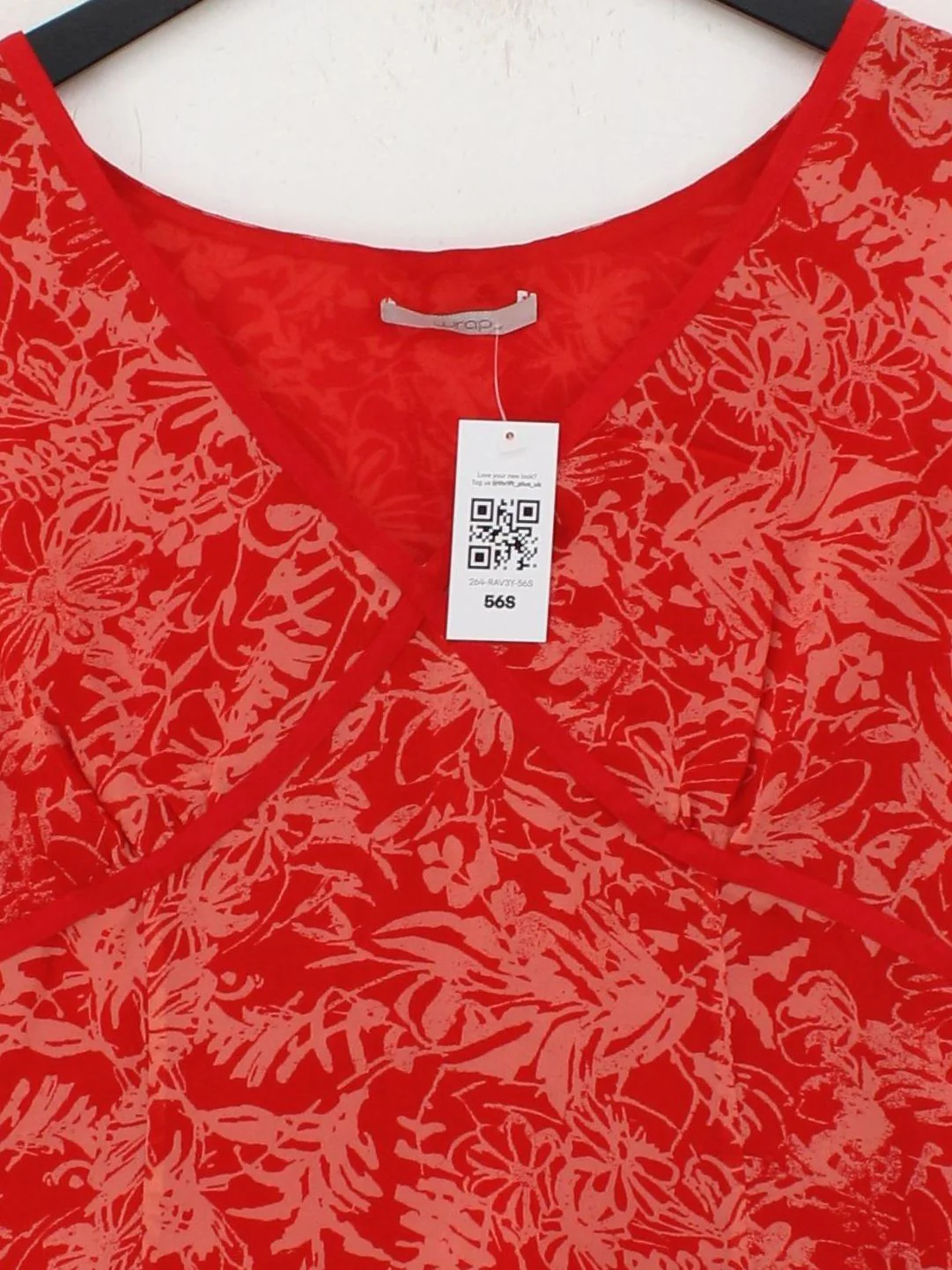 Wrap Women's Top UK 16 Red Floral 100% Silk Sleeveless V-Neck Basic - Image 3